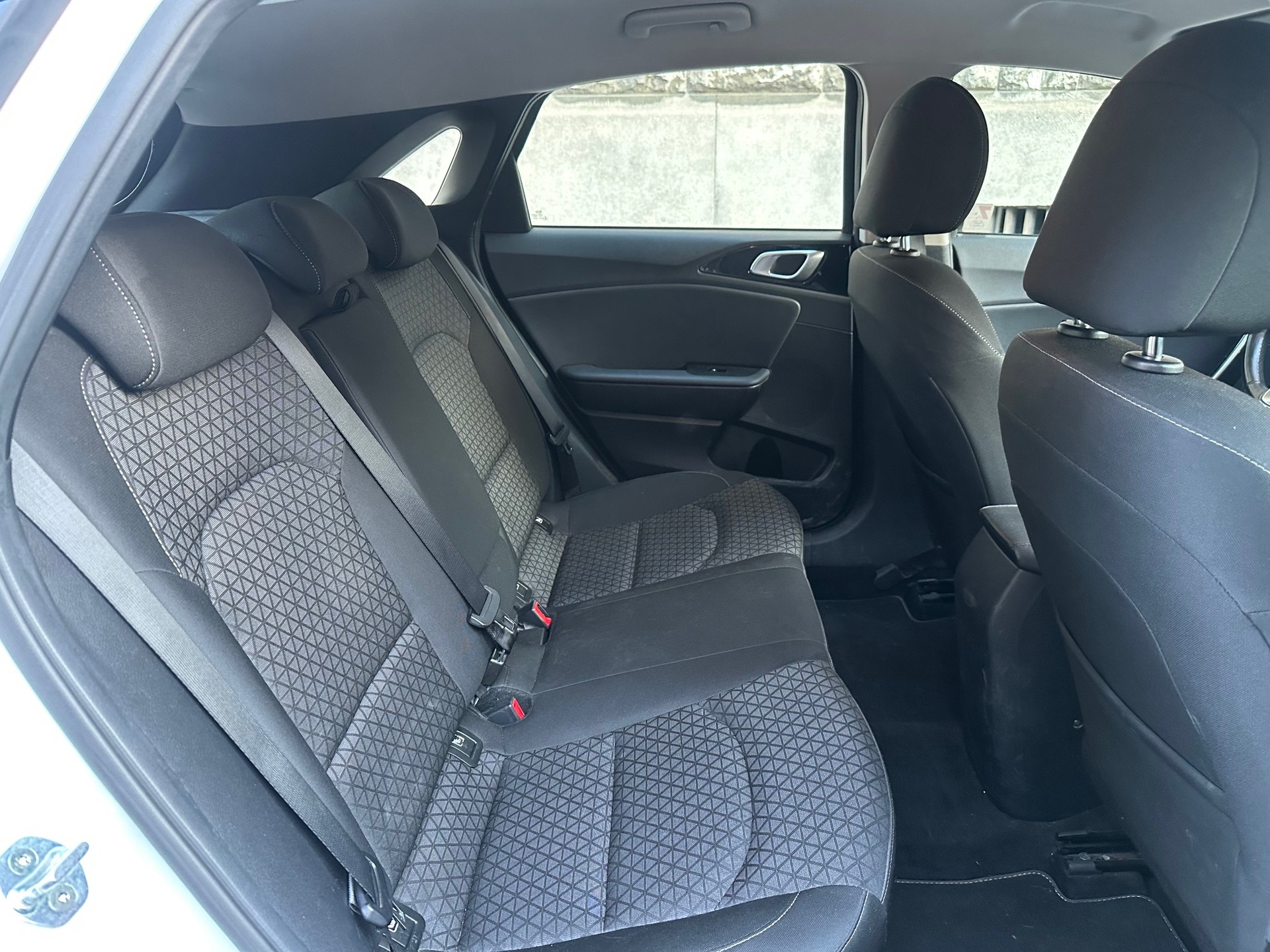 KIA Ceed 1.5 T-GDi Power DCT-image-9