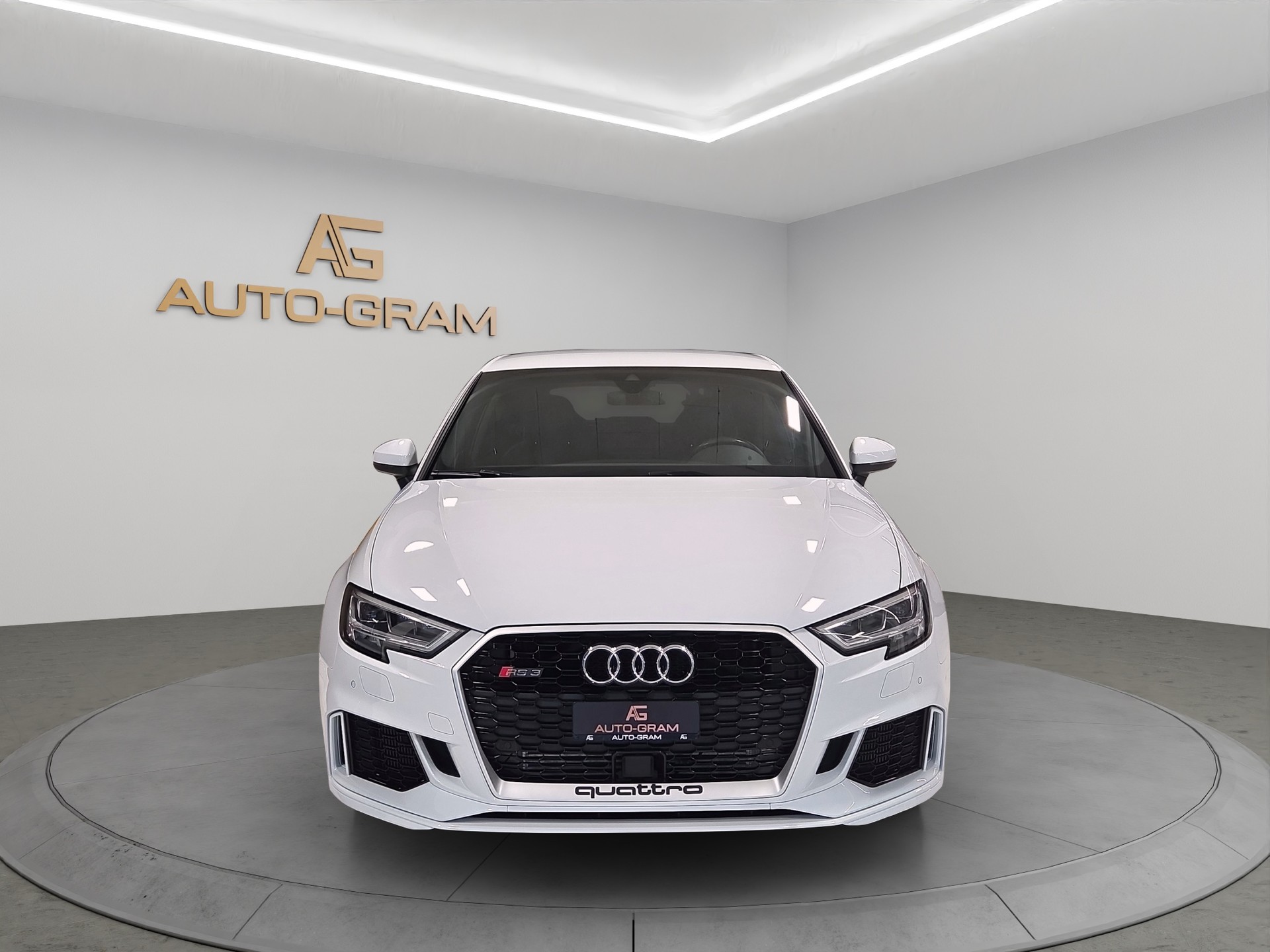 AUDI RS3 Sportback 2.5 TSI quattro S-tronic APR 555PS-image-7