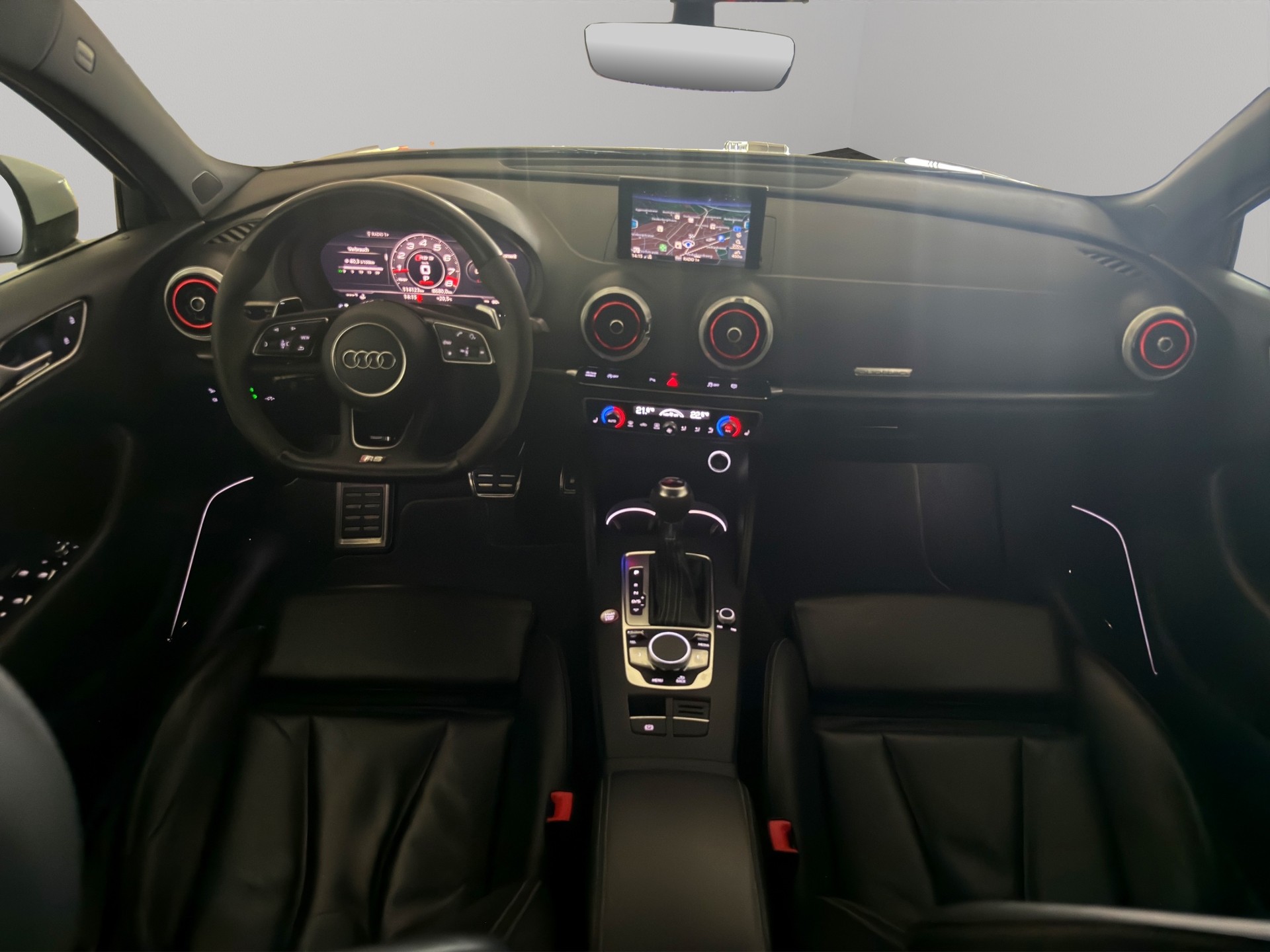 AUDI RS3 Sportback 2.5 TSI quattro S-tronic APR 555PS-image-13