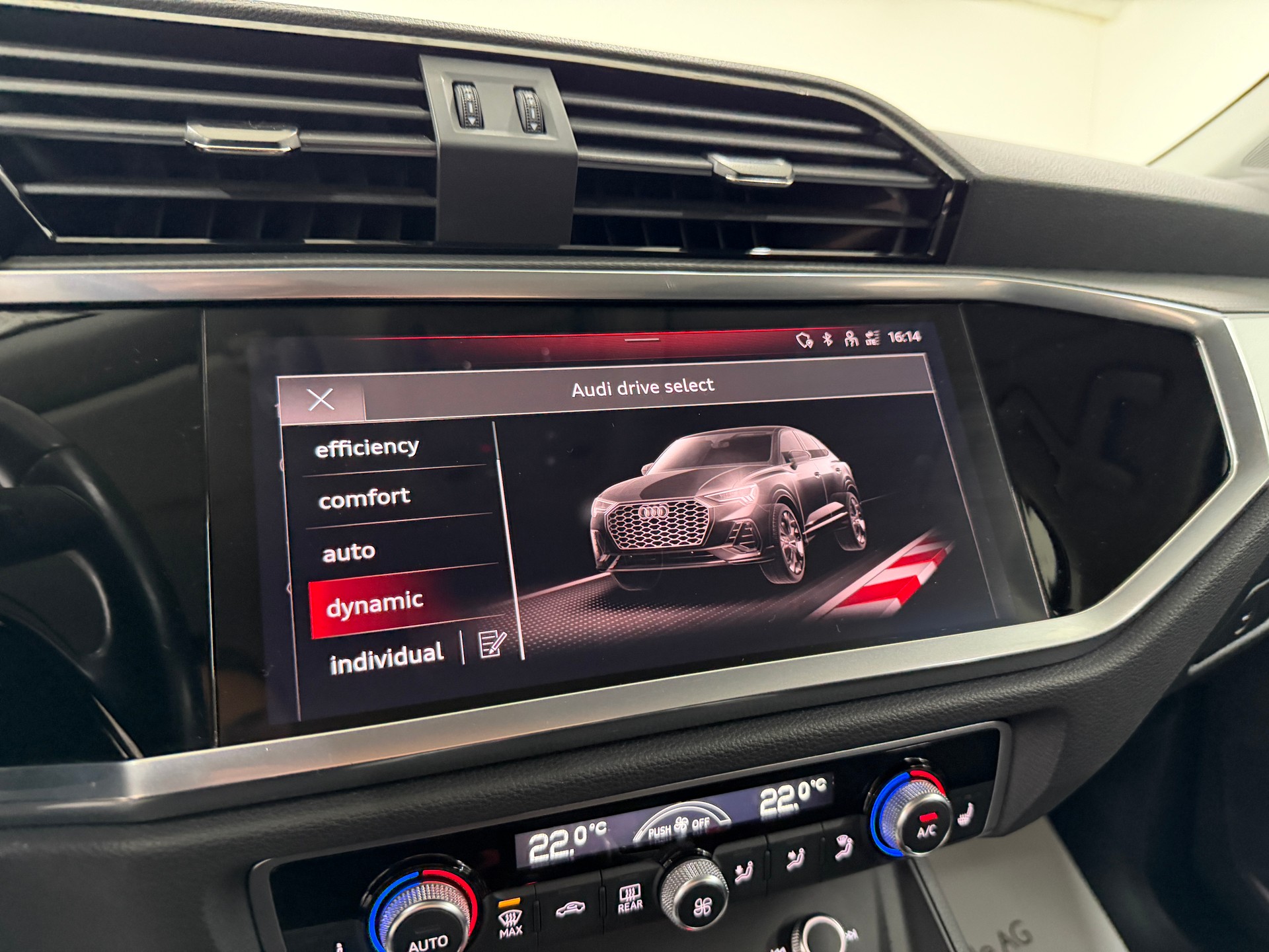 AUDI Q3 Sportback 35 TFSI S line Dew Silver Attraction S-tronic-image-14