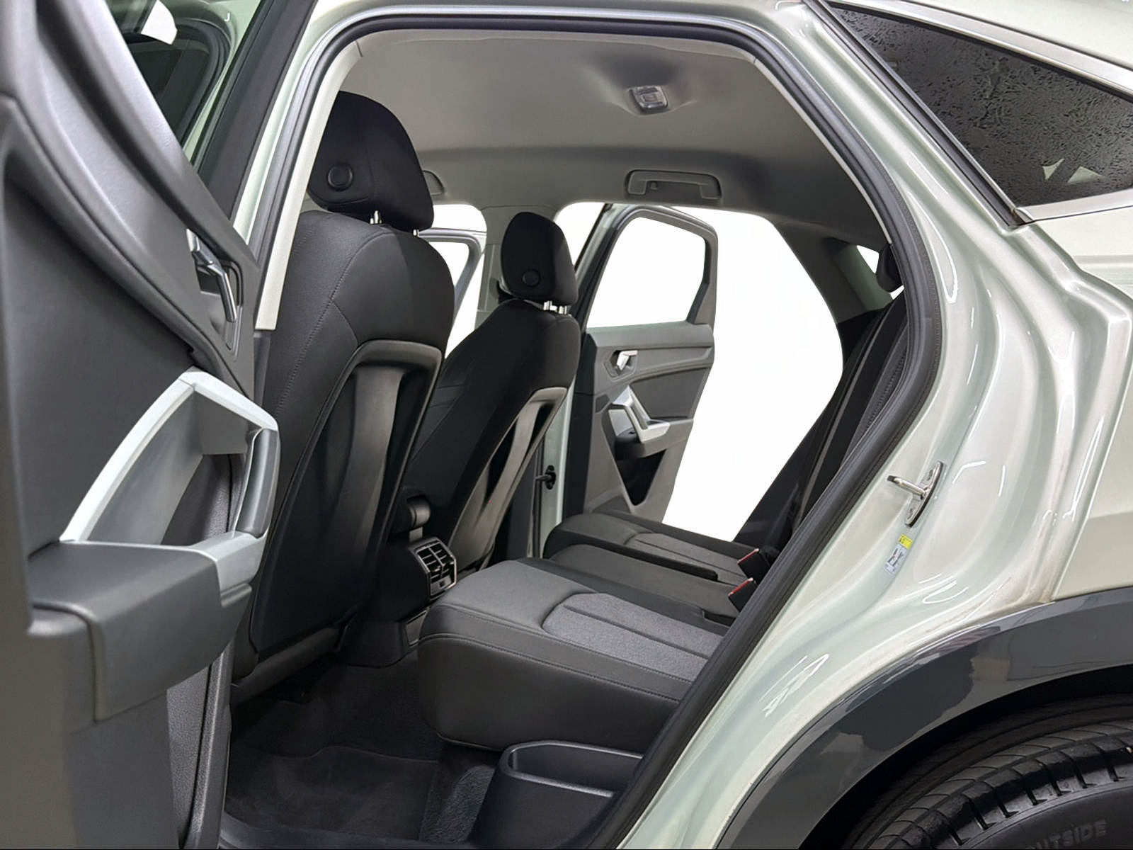 AUDI Q3 Sportback 35 TFSI S line Dew Silver Attraction S-tronic-image-7