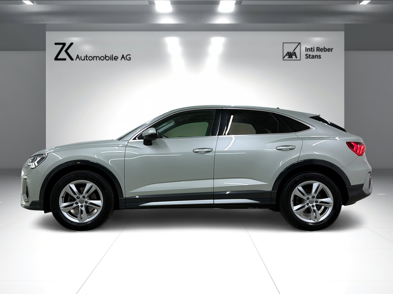 AUDI Q3 Sportback 35 TFSI S line Dew Silver Attraction S-tronic-image-2