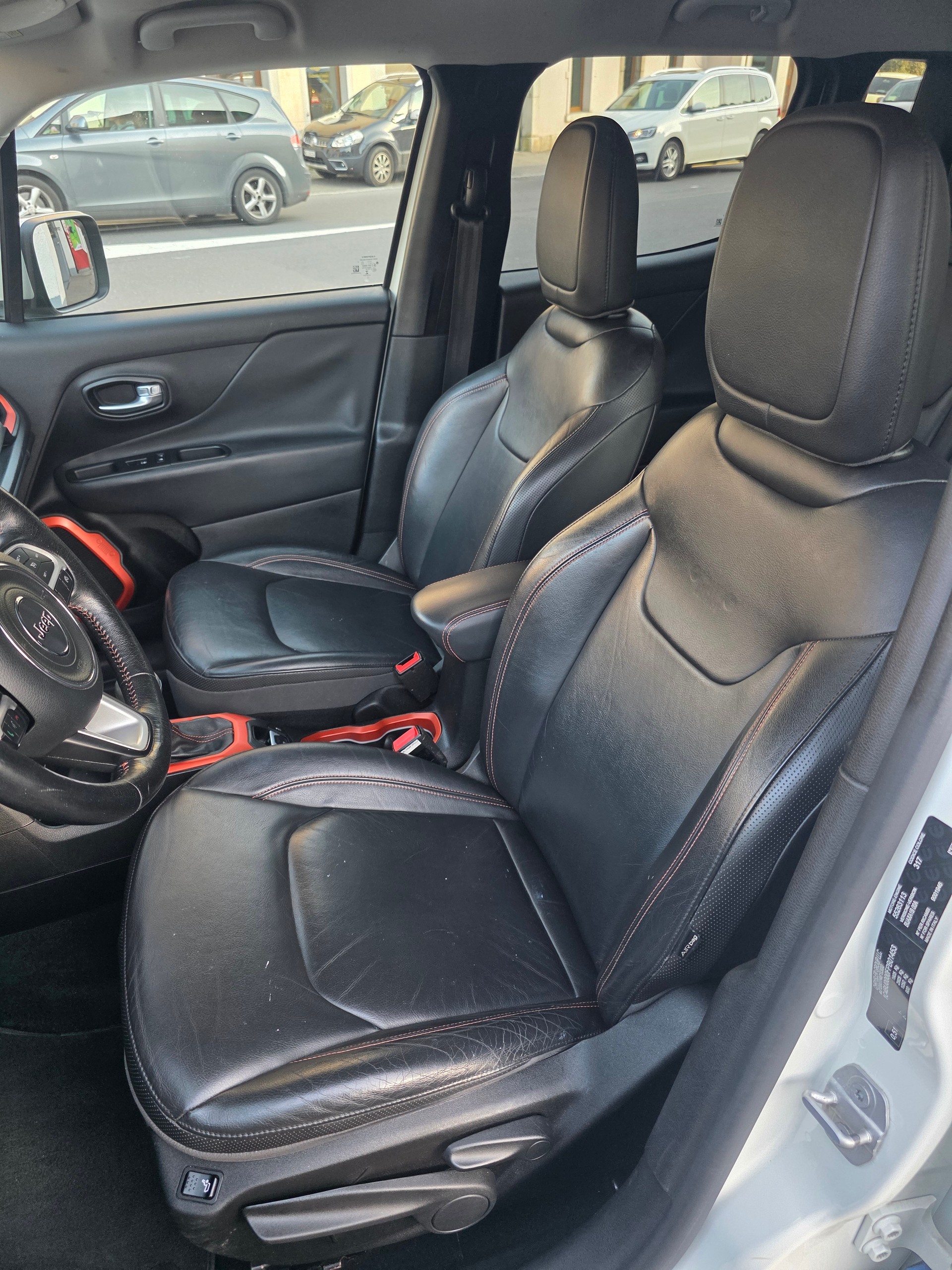 JEEP Renegade 1.6 CRD Limited-image-9