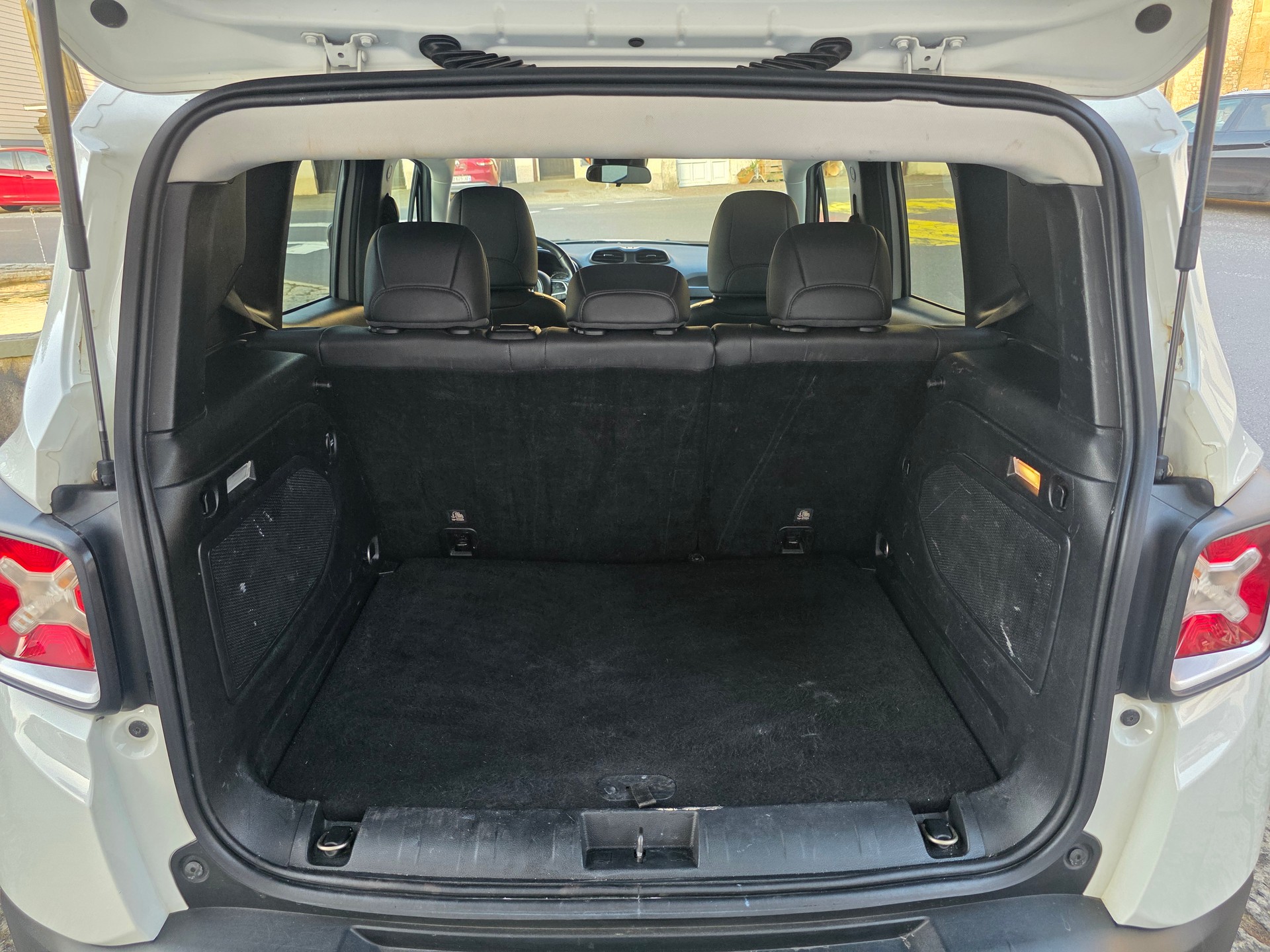 JEEP Renegade 1.6 CRD Limited-image-11