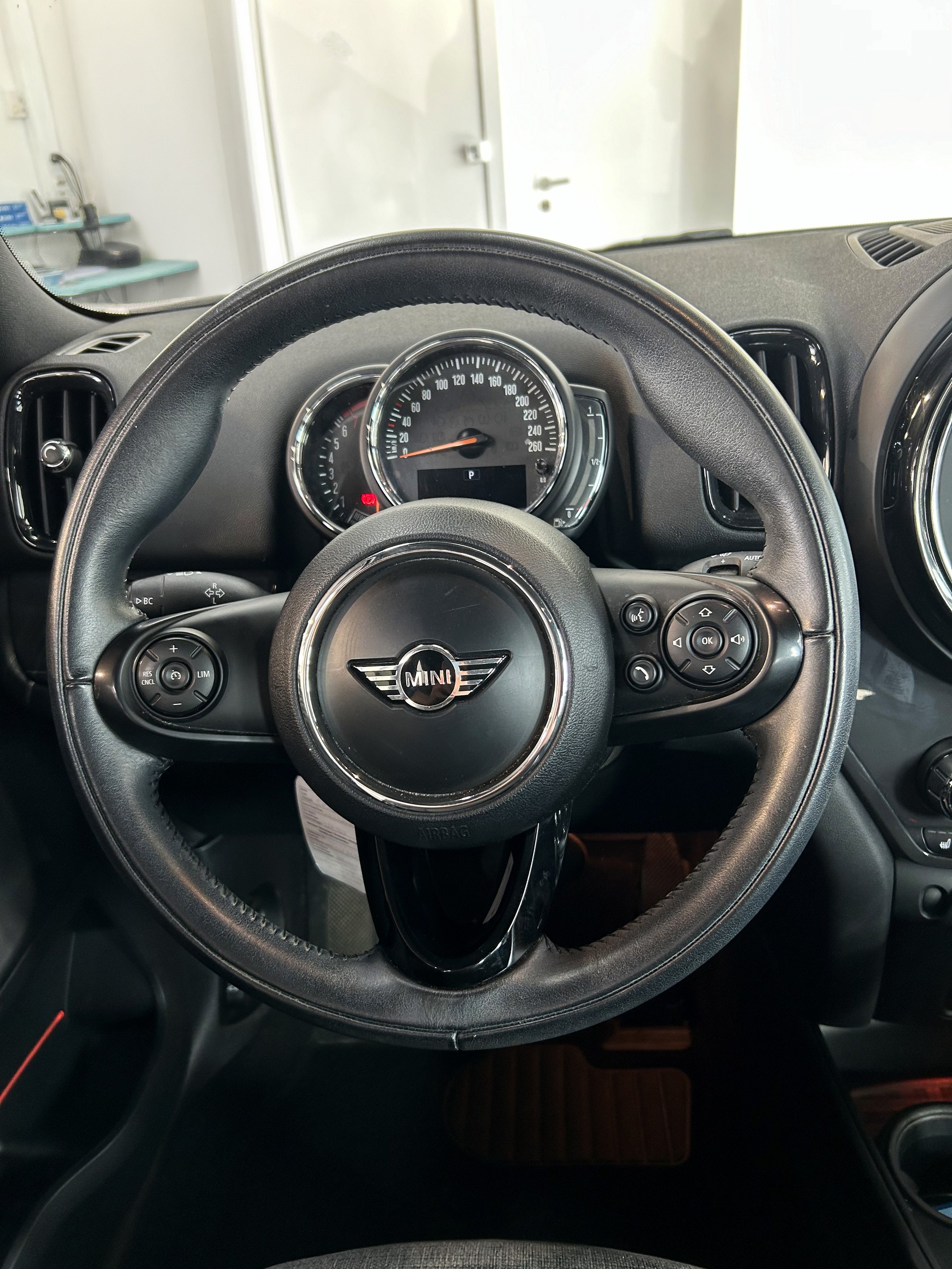 MINI Countryman Cooper ALL4 Steptronic-image-15