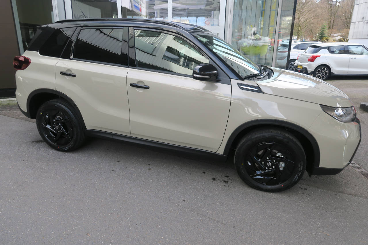 SUZUKI Vitara 1.4 T Black Edition Top Hybrid 4x4-showroom-element-1