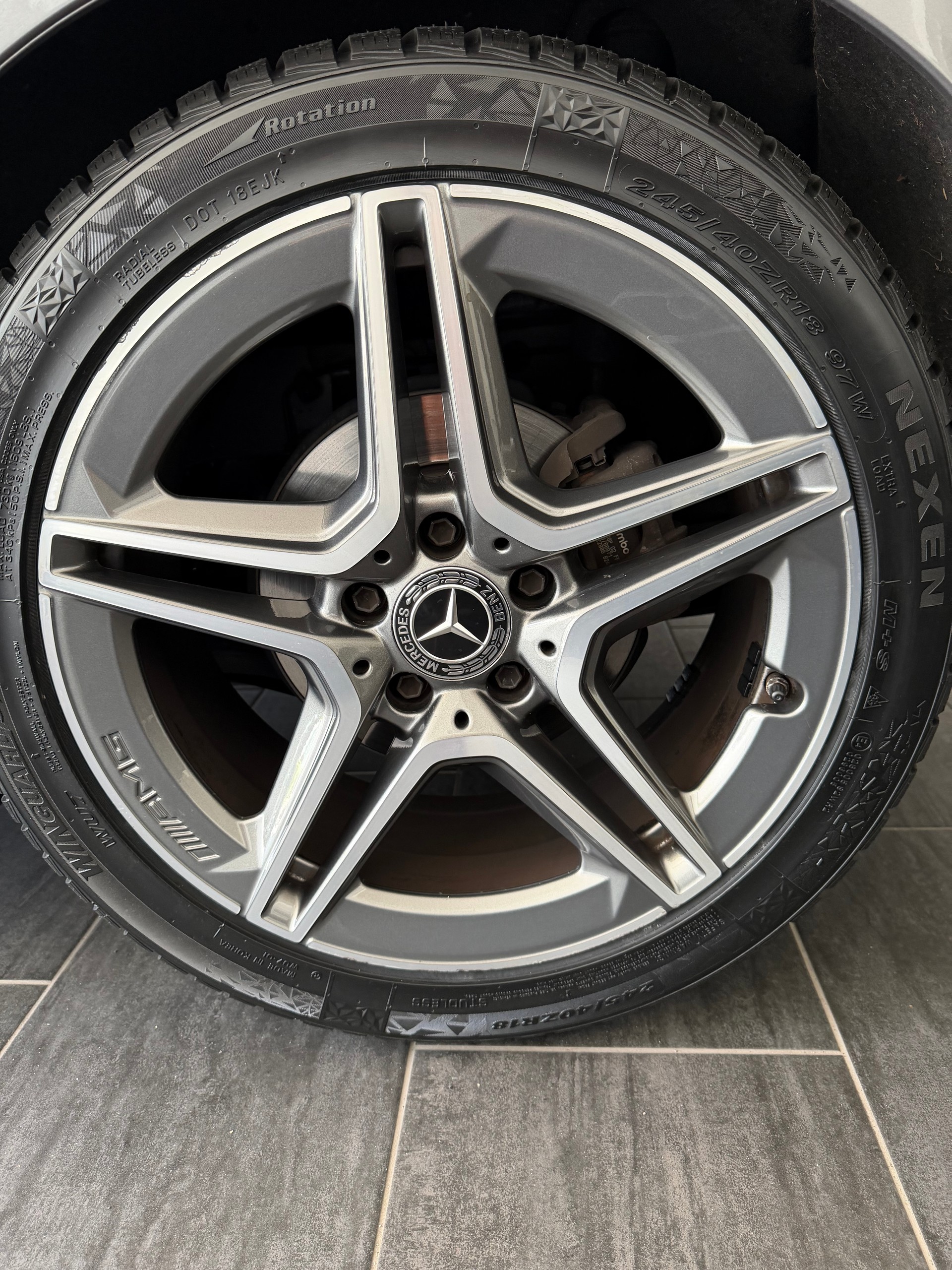 MERCEDES-BENZ A 180 AMG Line 7G-DCT-image-6
