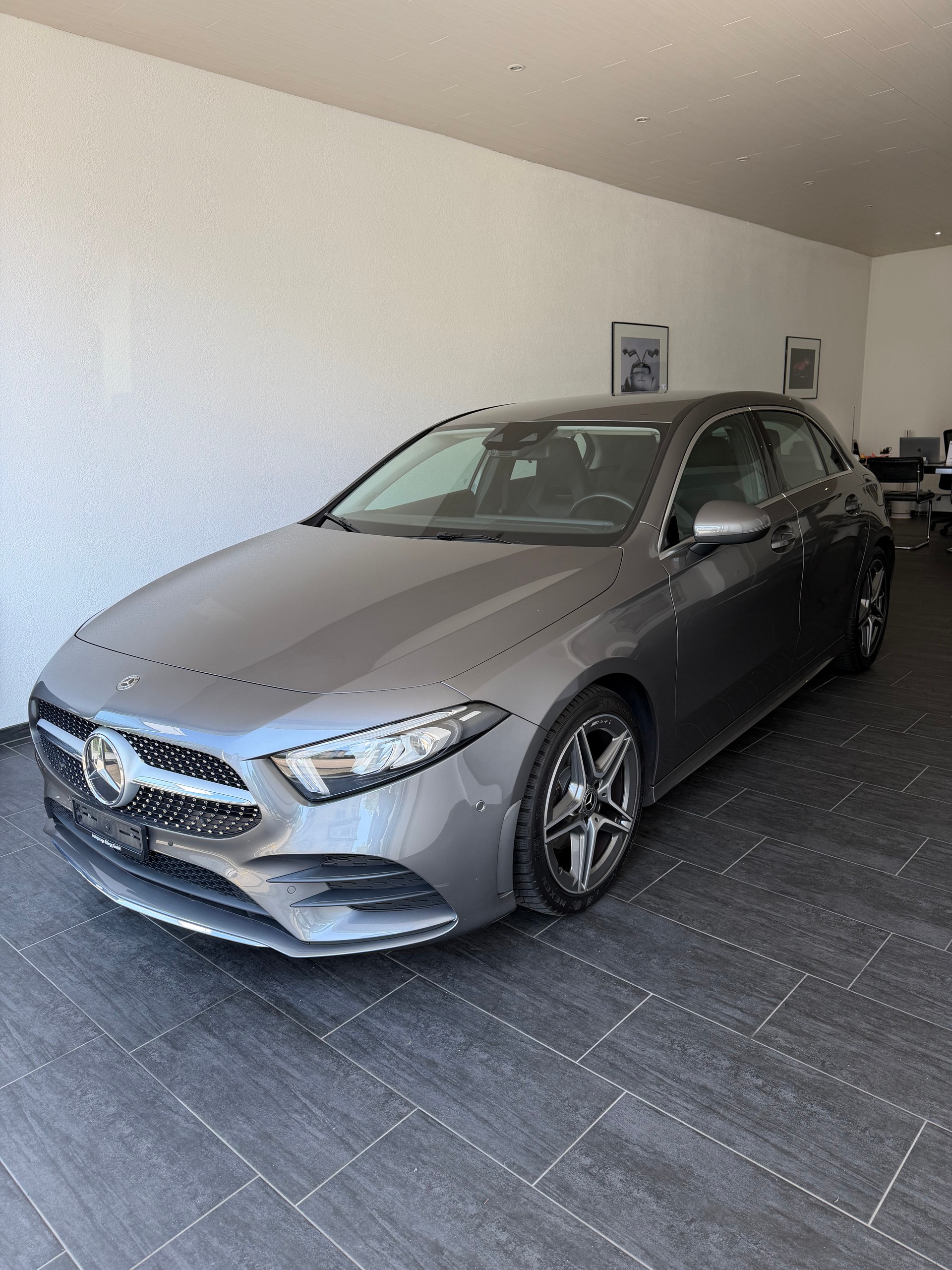 MERCEDES-BENZ A 180 AMG Line 7G-DCT-image-1