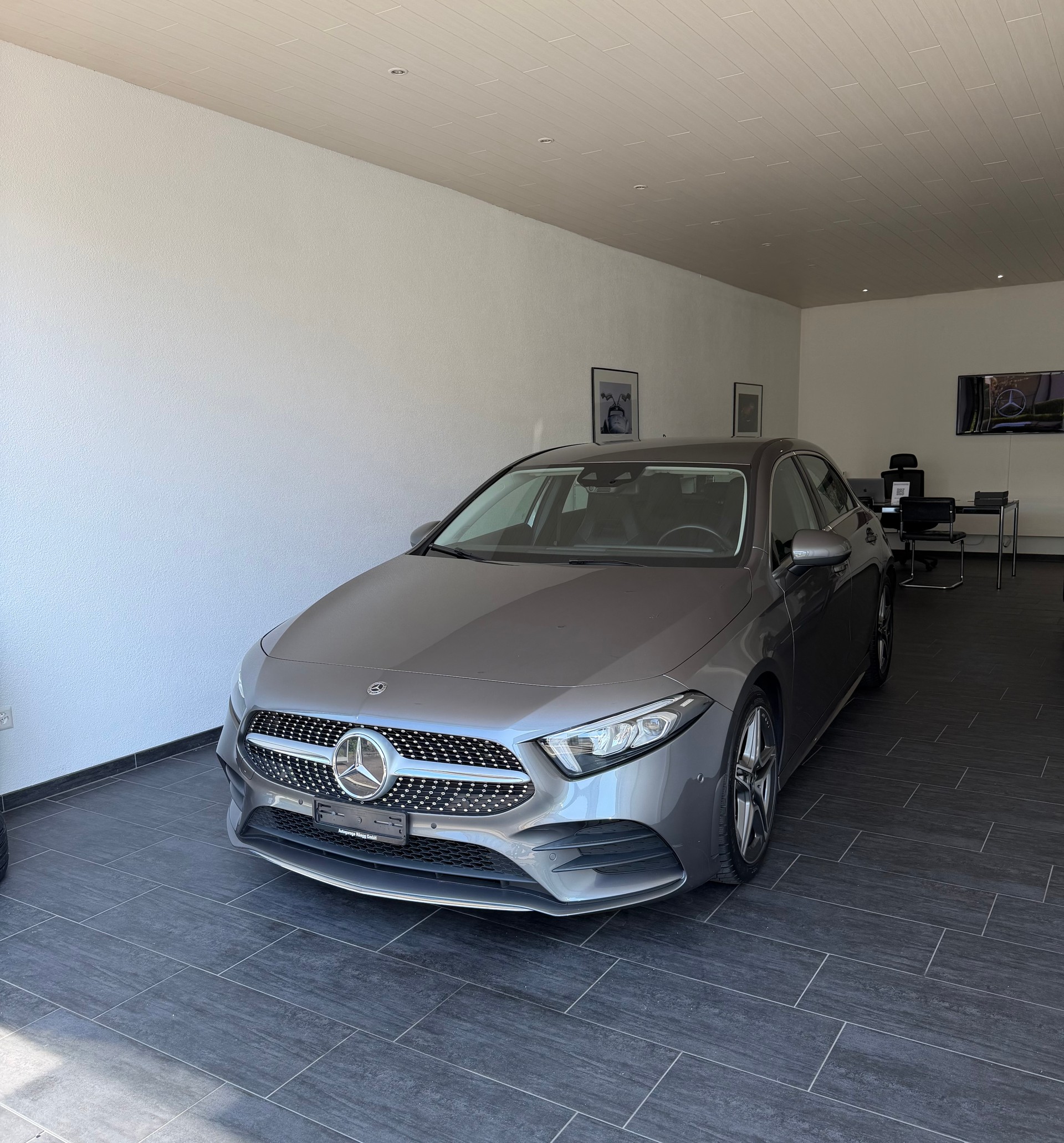 MERCEDES-BENZ A 180 AMG Line 7G-DCT-image-0