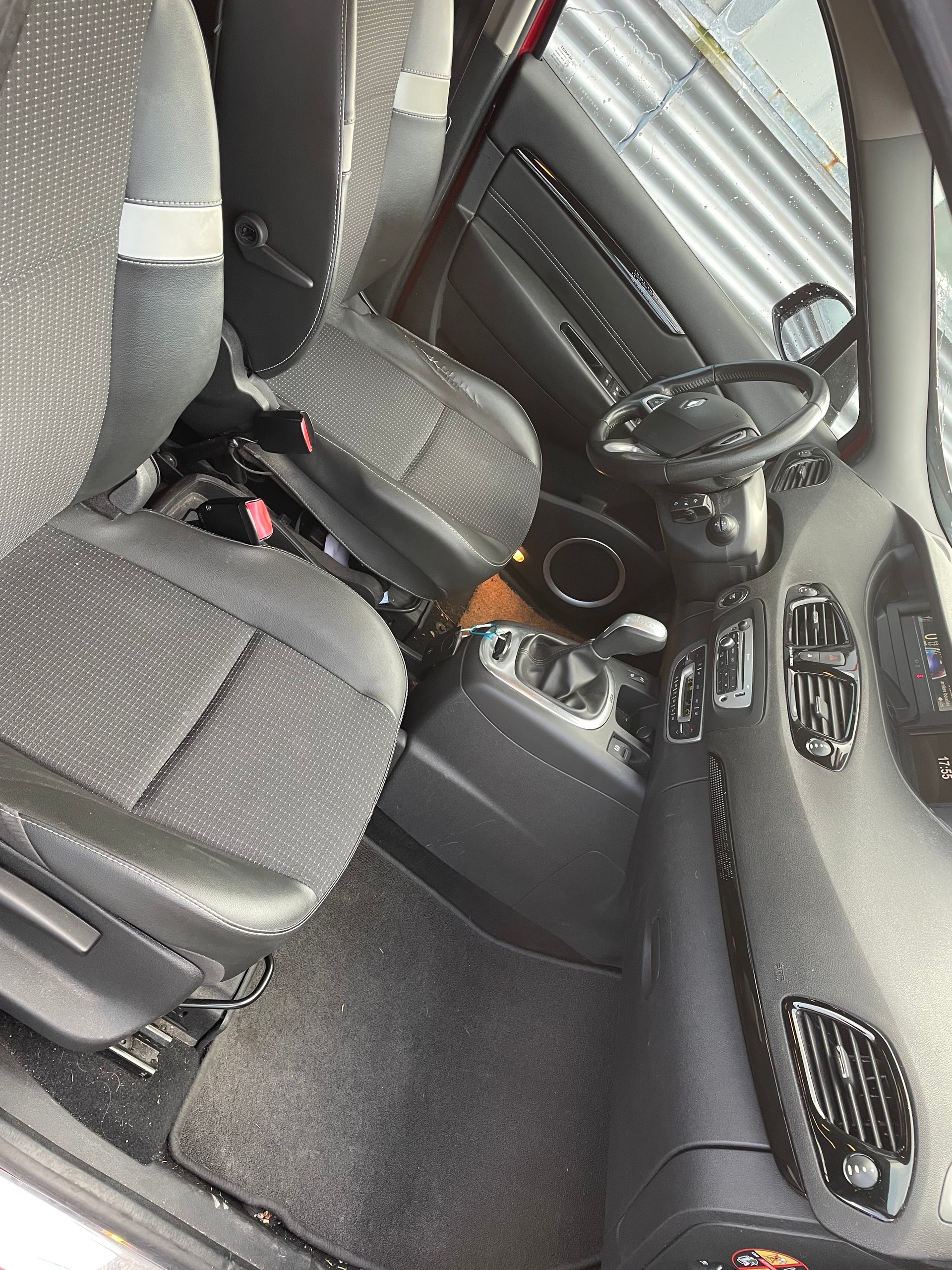RENAULT Scénic 1.5 dCi Expression EDC-image-11
