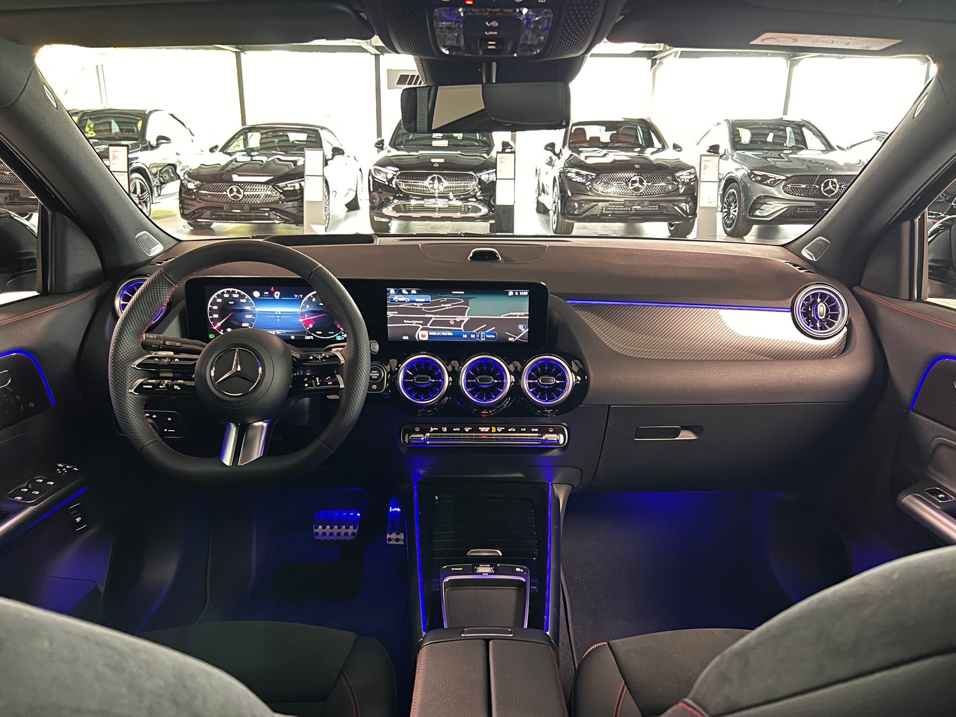 MERCEDES-BENZ GLA 250 4Matic 8G-DCT Swiss Star-image-11
