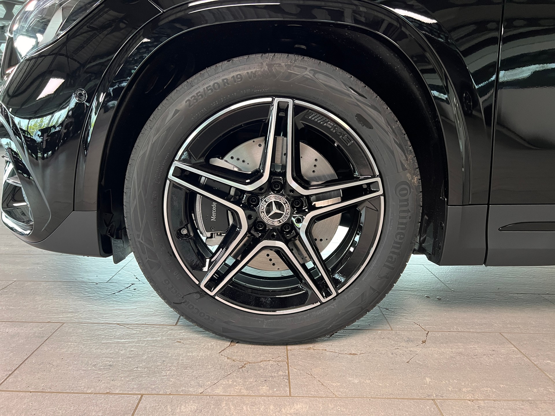 MERCEDES-BENZ GLA 250 4Matic 8G-DCT Swiss Star-image-5