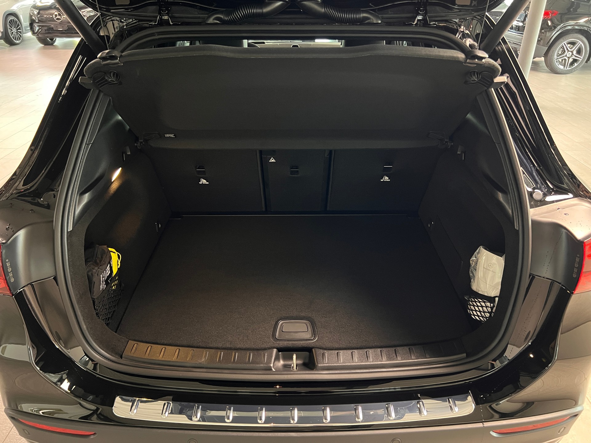 MERCEDES-BENZ GLA 250 4Matic 8G-DCT Swiss Star-image-6