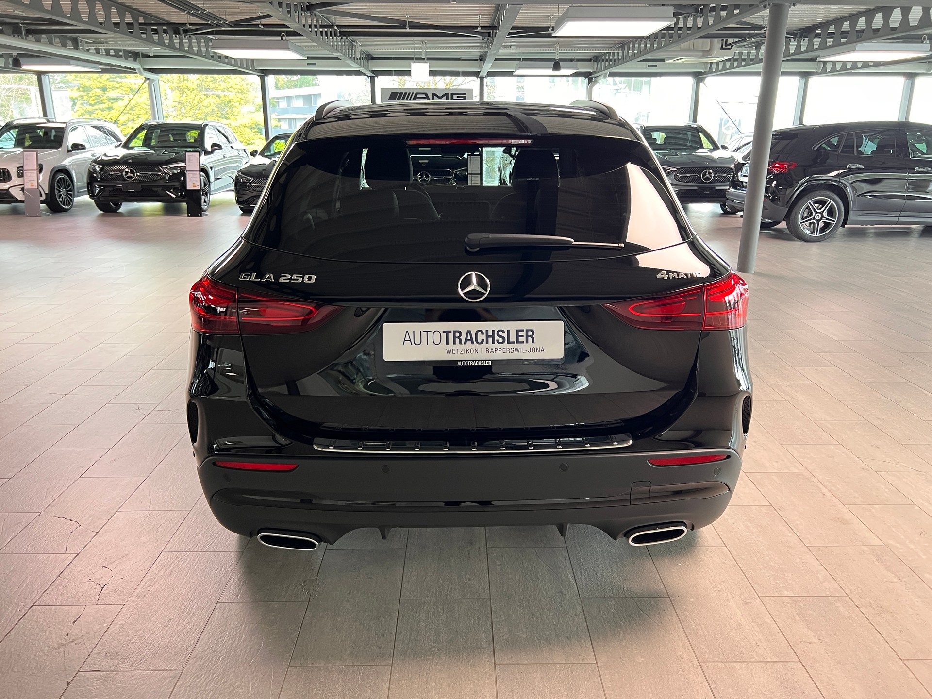 MERCEDES-BENZ GLA 250 4Matic 8G-DCT Swiss Star-image-4