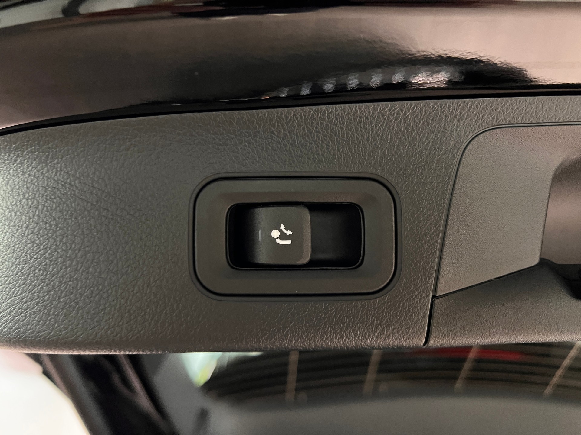 MERCEDES-BENZ GLA 250 4Matic 8G-DCT Swiss Star-image-7