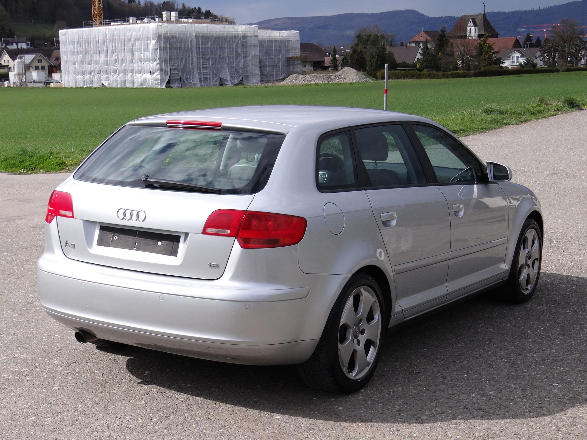 AUDI A3 Sportback 1.6 FSI Attraction-image-5