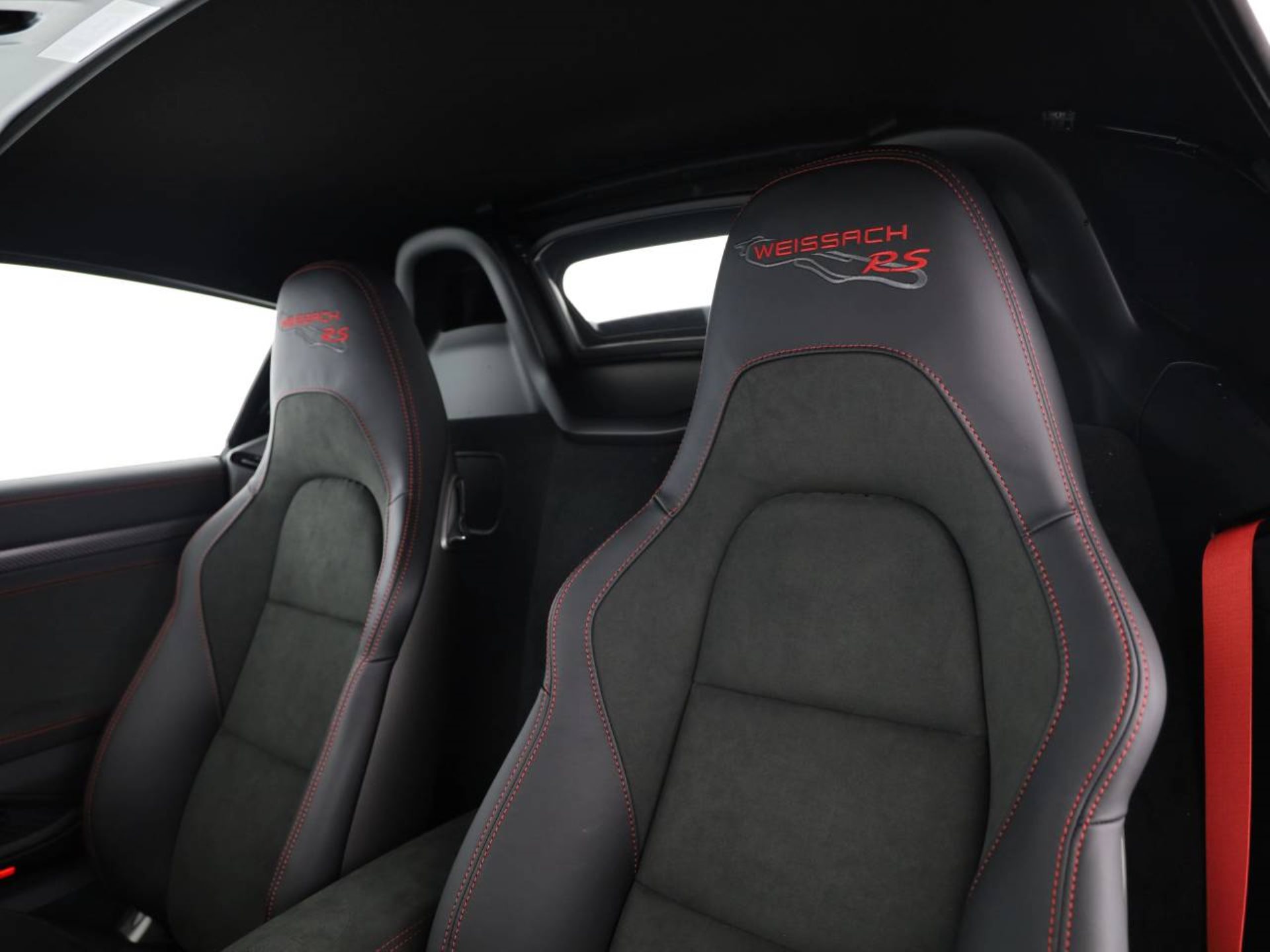 PORSCHE 718 Spyder RS-image-15