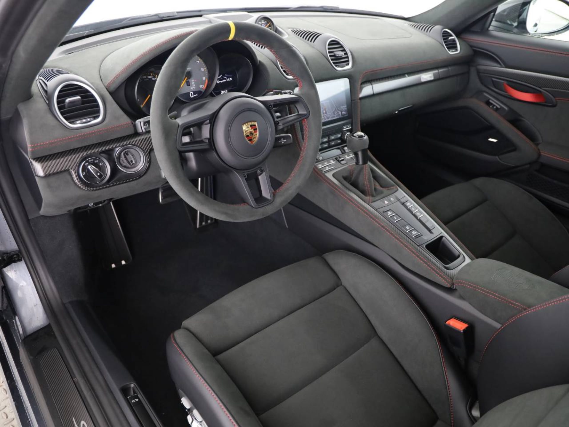 PORSCHE 718 Spyder RS-image-9