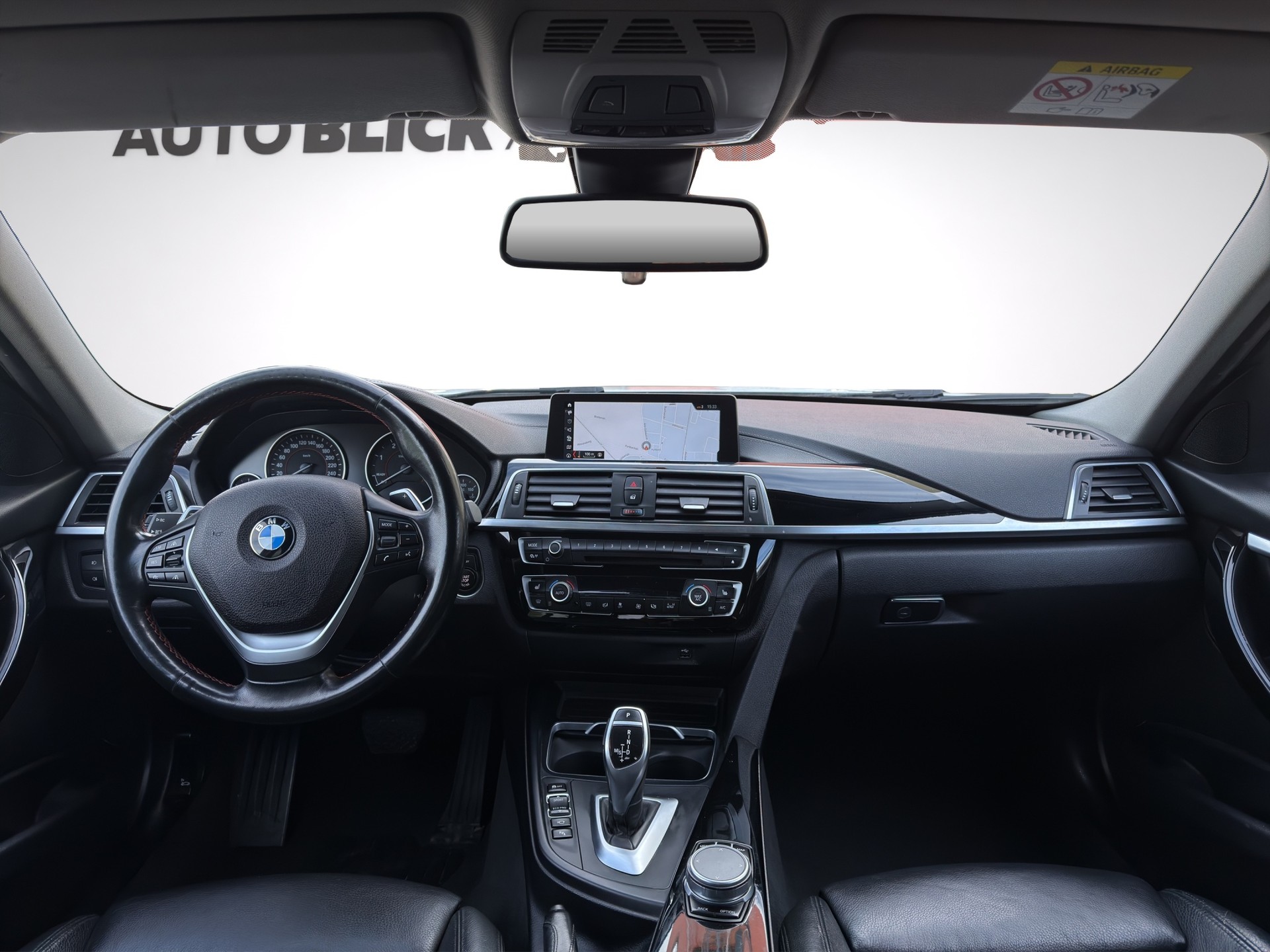 BMW 320d xDrive Edition Sport Line Steptronic-image-11