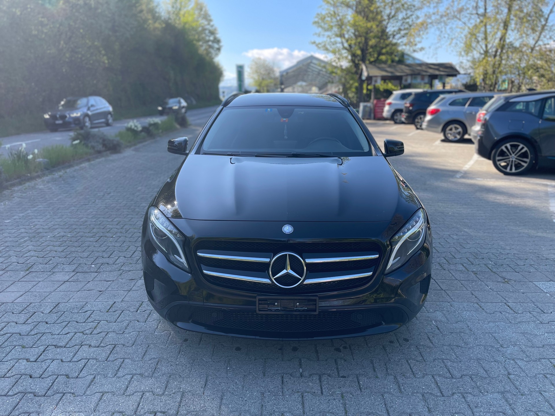 MERCEDES-BENZ GLA 200 Style 7G-DCT-image-1