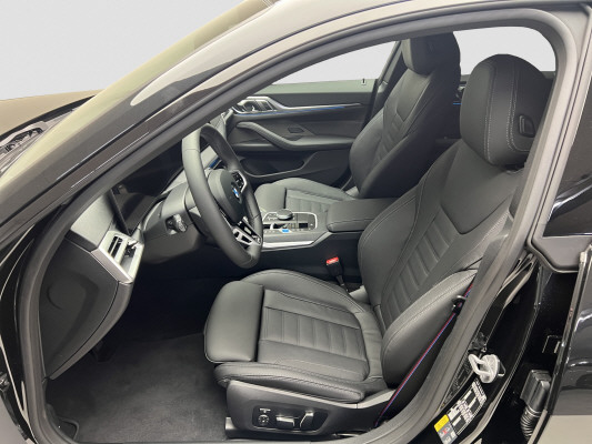 BMW i4 xDrive 40 M Sport Pro-image-8