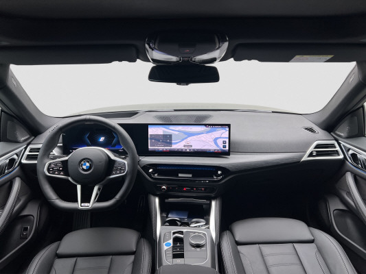 BMW i4 xDrive 40 M Sport Pro-image-10