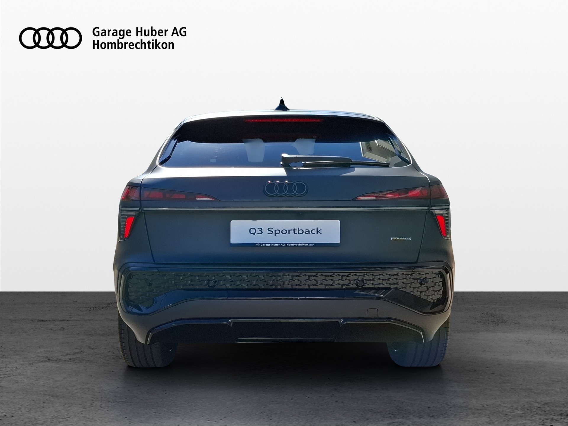 AUDI Q3 Sportback TFSI quattro 195 kW S tronic-image-3