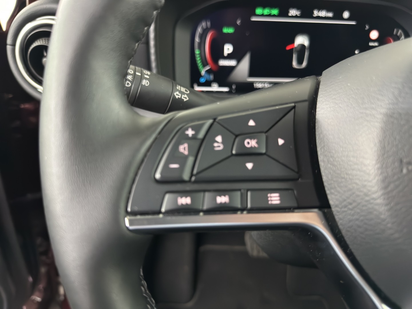 NISSAN Juke 1.6 FHEV Tekna-image-18