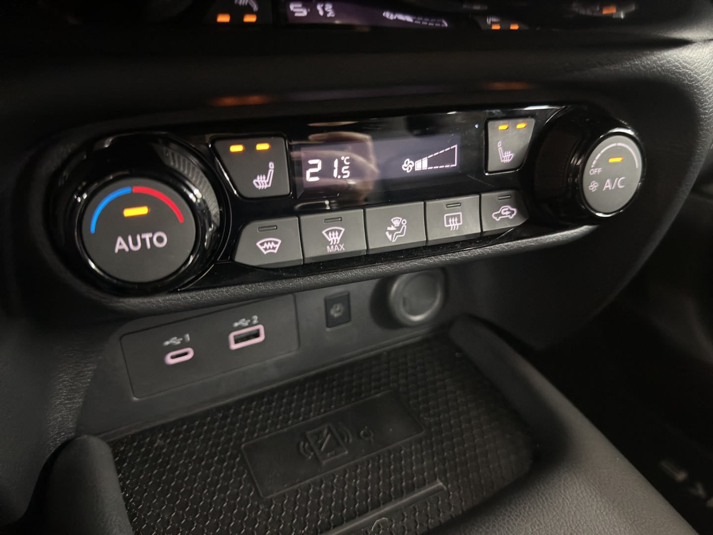 NISSAN Juke 1.6 FHEV Tekna-image-16