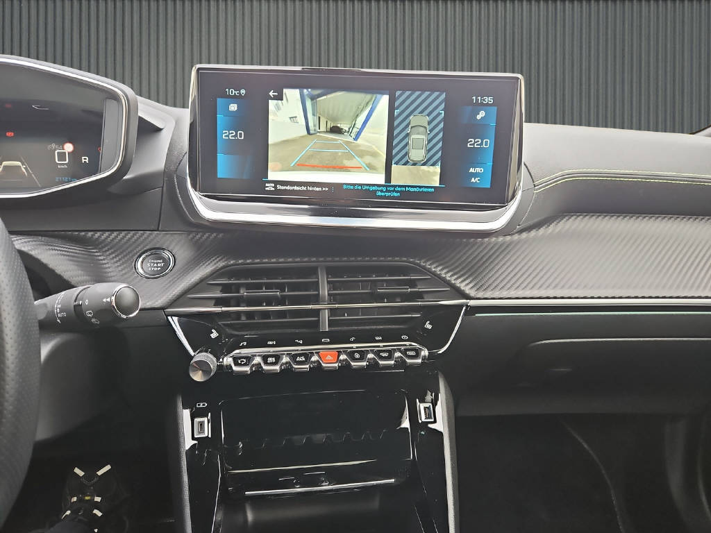 PEUGEOT 2008 1.2 PureTech 130 GT Pack-image-13