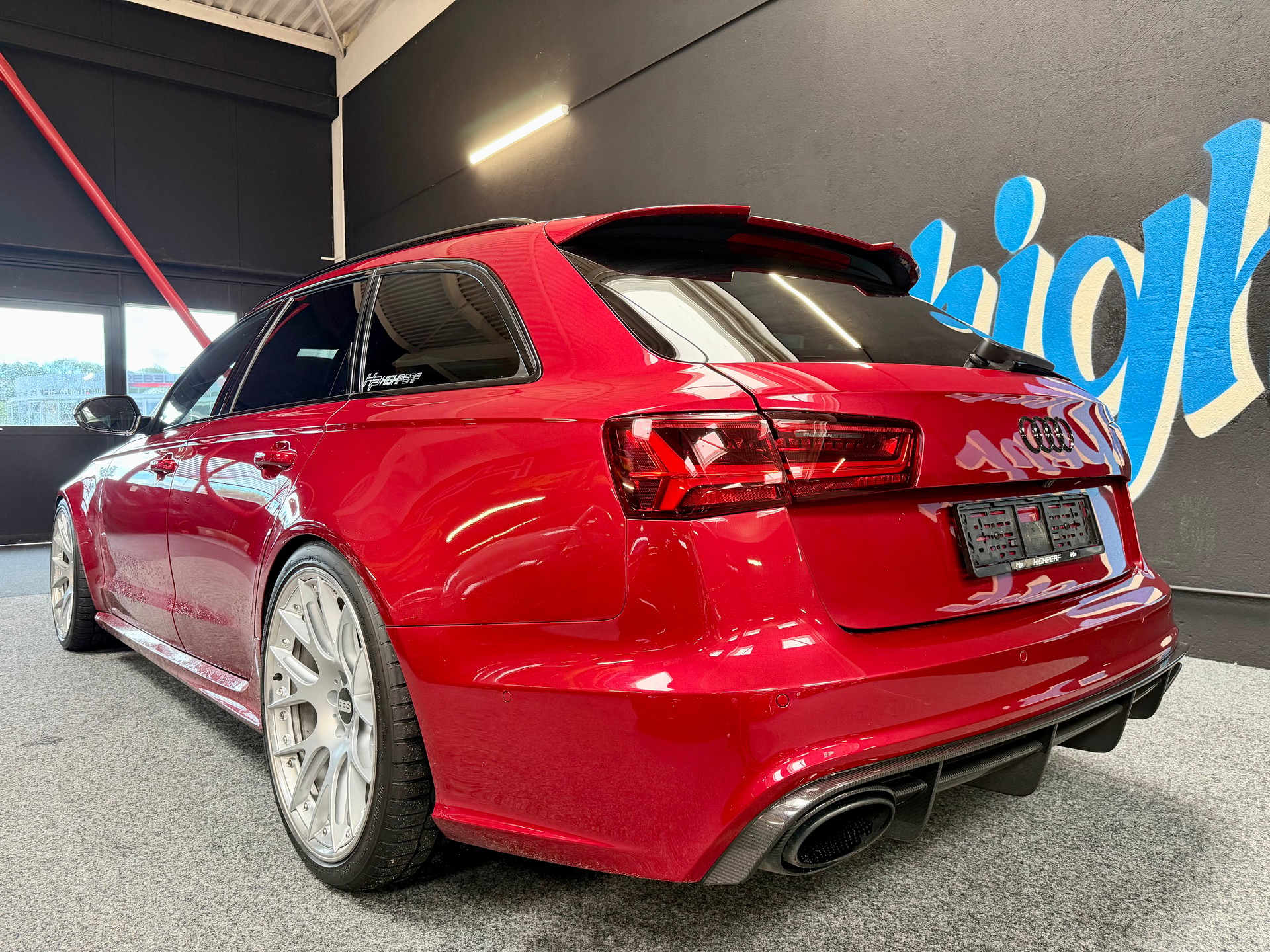 AUDI RS6 Avant 4.0 TFSI V8 performance quattro-image-4