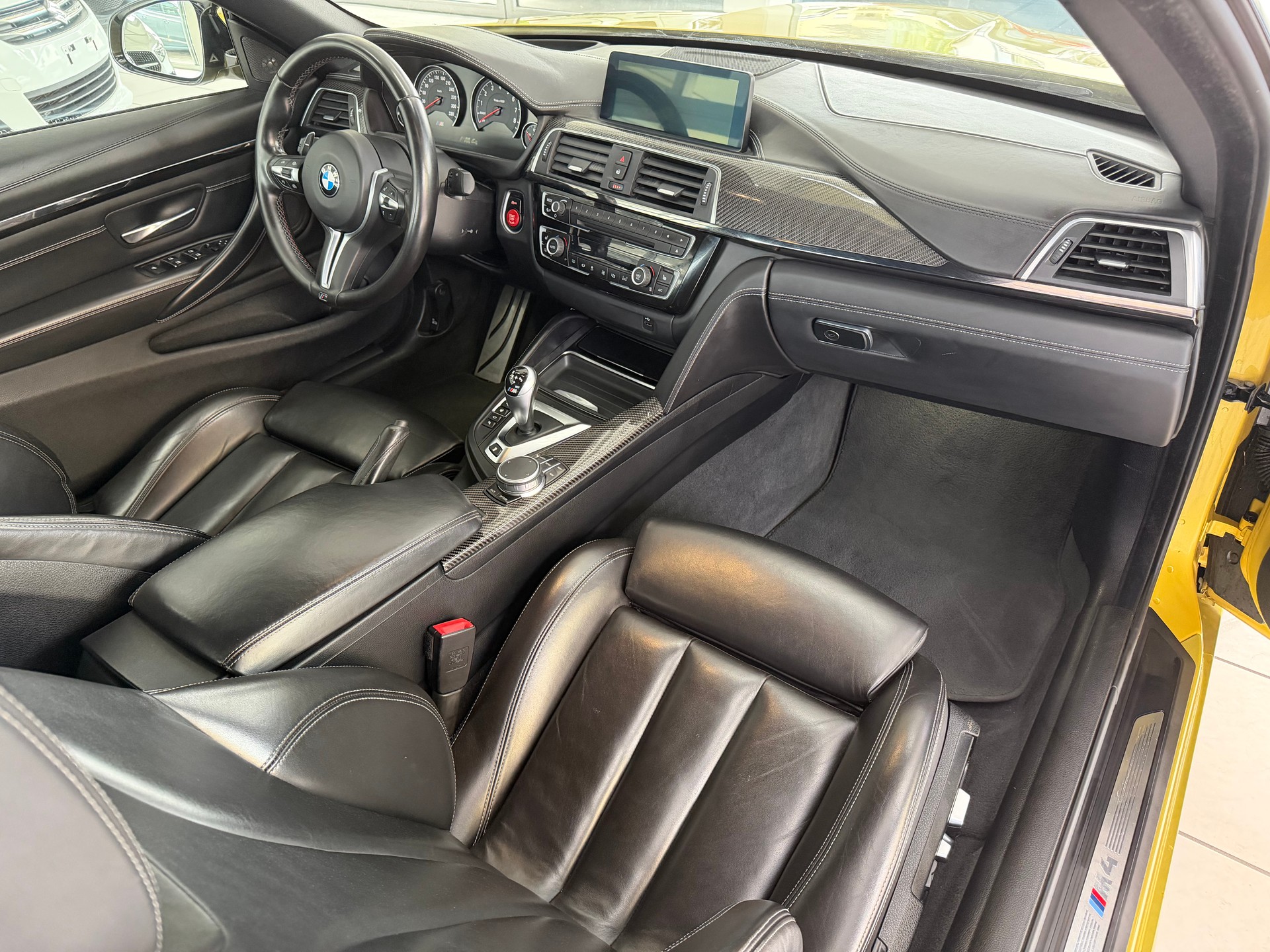 BMW M4 Cabriolet Drivelogic M Competition-image-15
