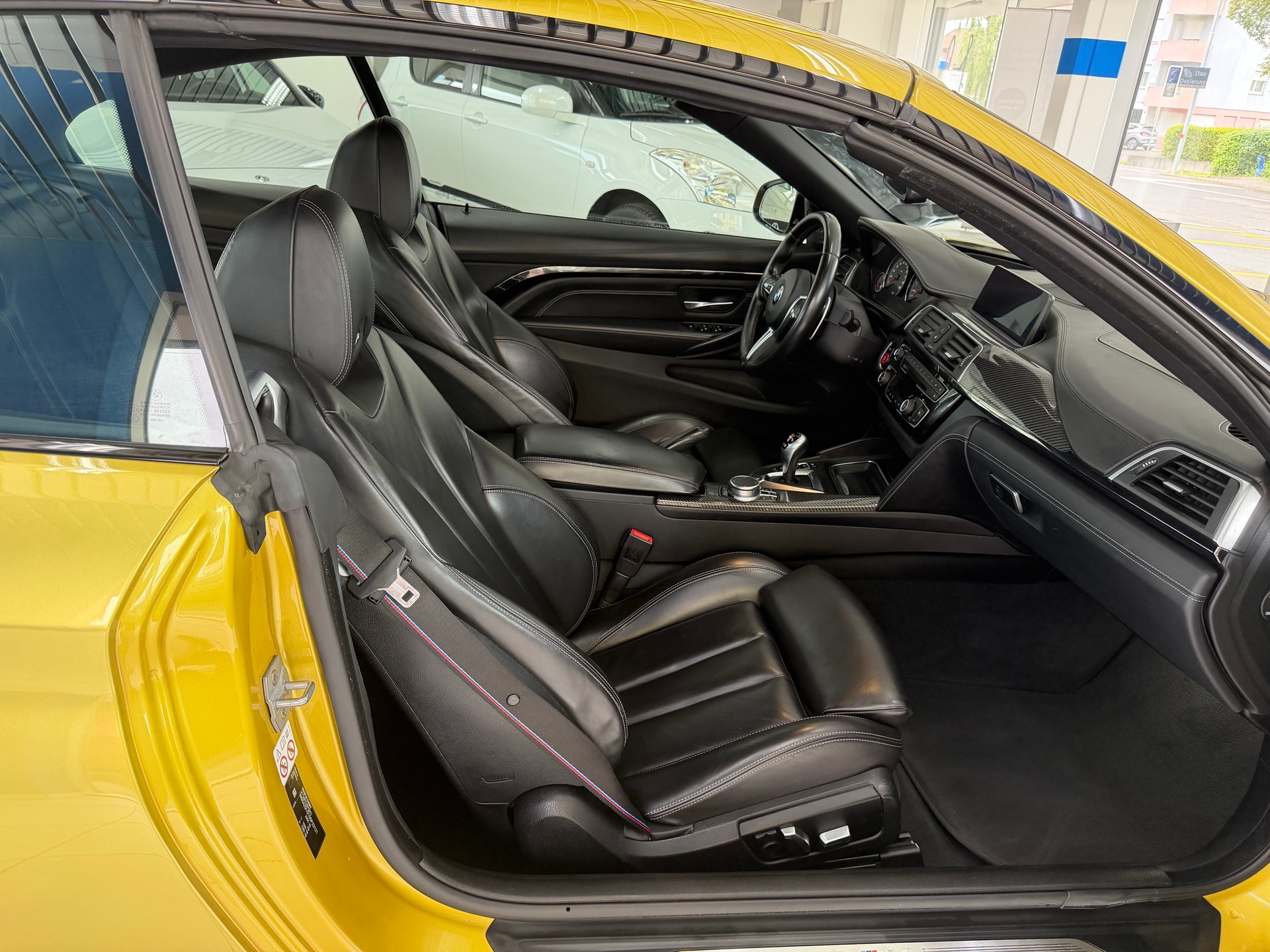BMW M4 Cabriolet Drivelogic M Competition-image-16