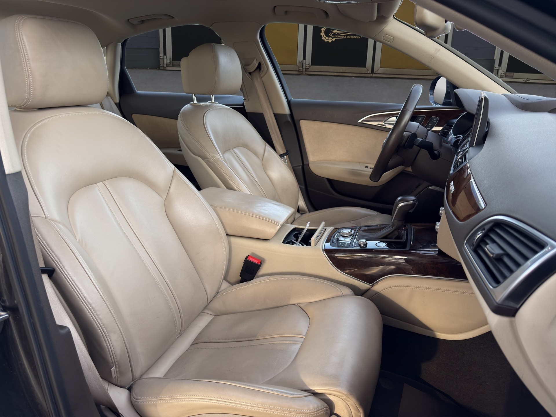 AUDI A6 3.0 V6 TDI 320 quattro-image-9
