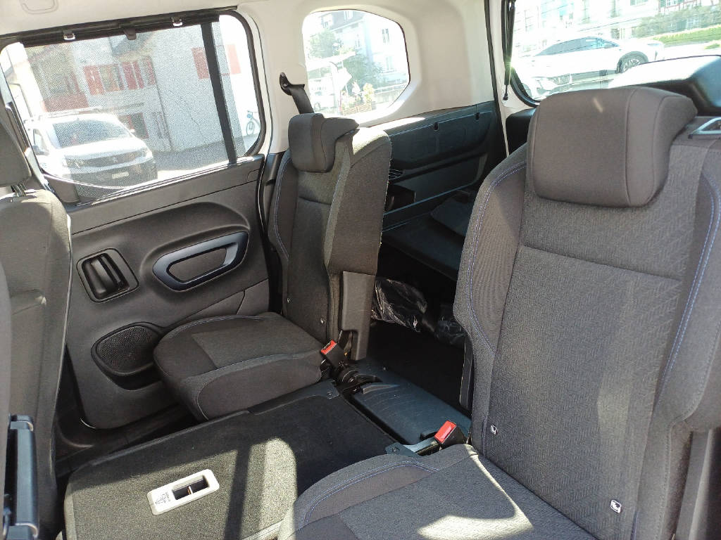 PEUGEOT Rifter 1.2 PureTech 130 Allure Pack-image-13