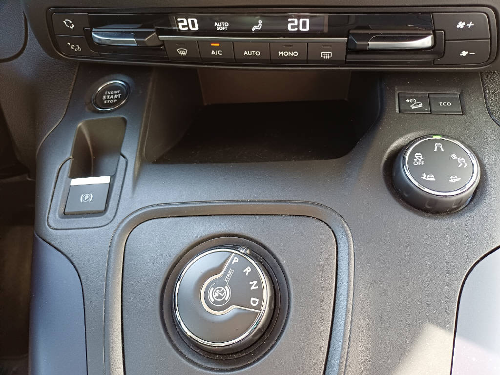 PEUGEOT Rifter 1.2 PureTech 130 Allure Pack-image-12