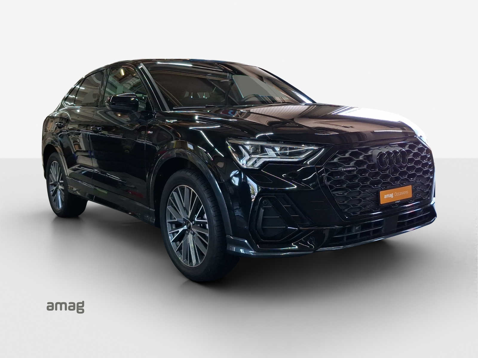 AUDI Q3 Sportback 40 TFSI S line quattro S-tronic-image-5