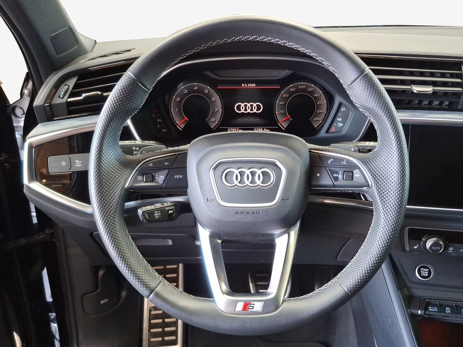 AUDI Q3 Sportback 40 TFSI S line quattro S-tronic-image-9