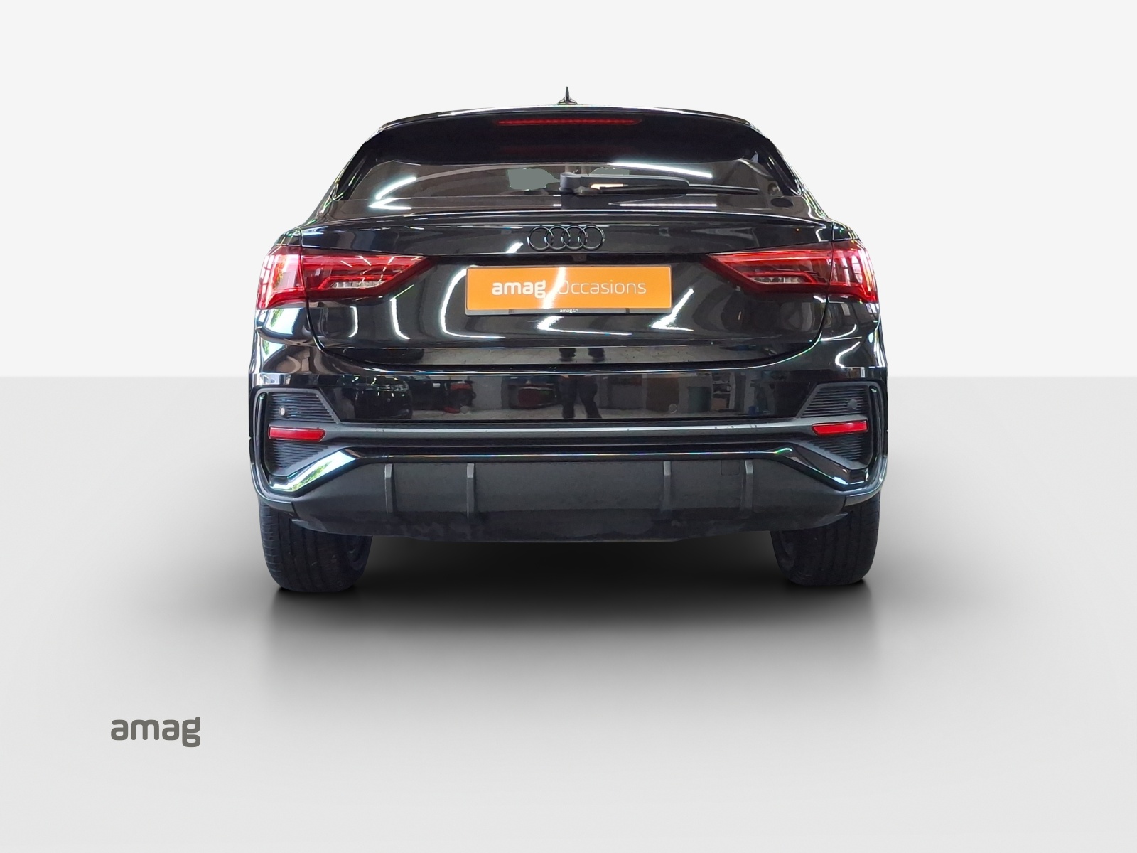 AUDI Q3 Sportback 40 TFSI S line quattro S-tronic-image-3