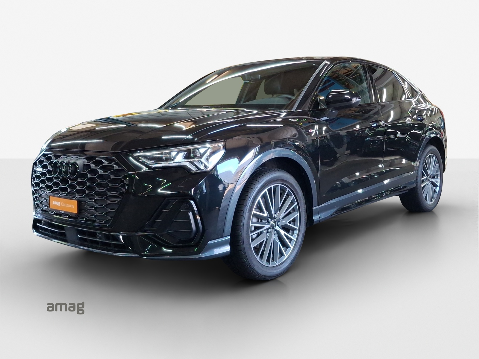 AUDI Q3 Sportback 40 TFSI S line quattro S-tronic-image-0