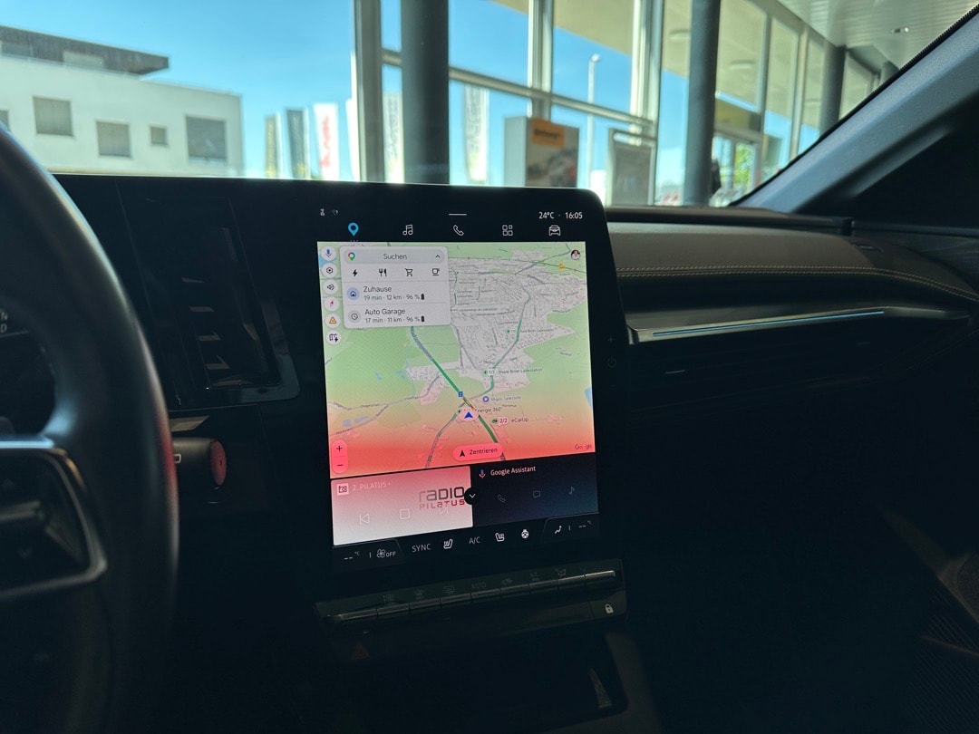 RENAULT Mégane E-TECH EV60 Iconic-image-14