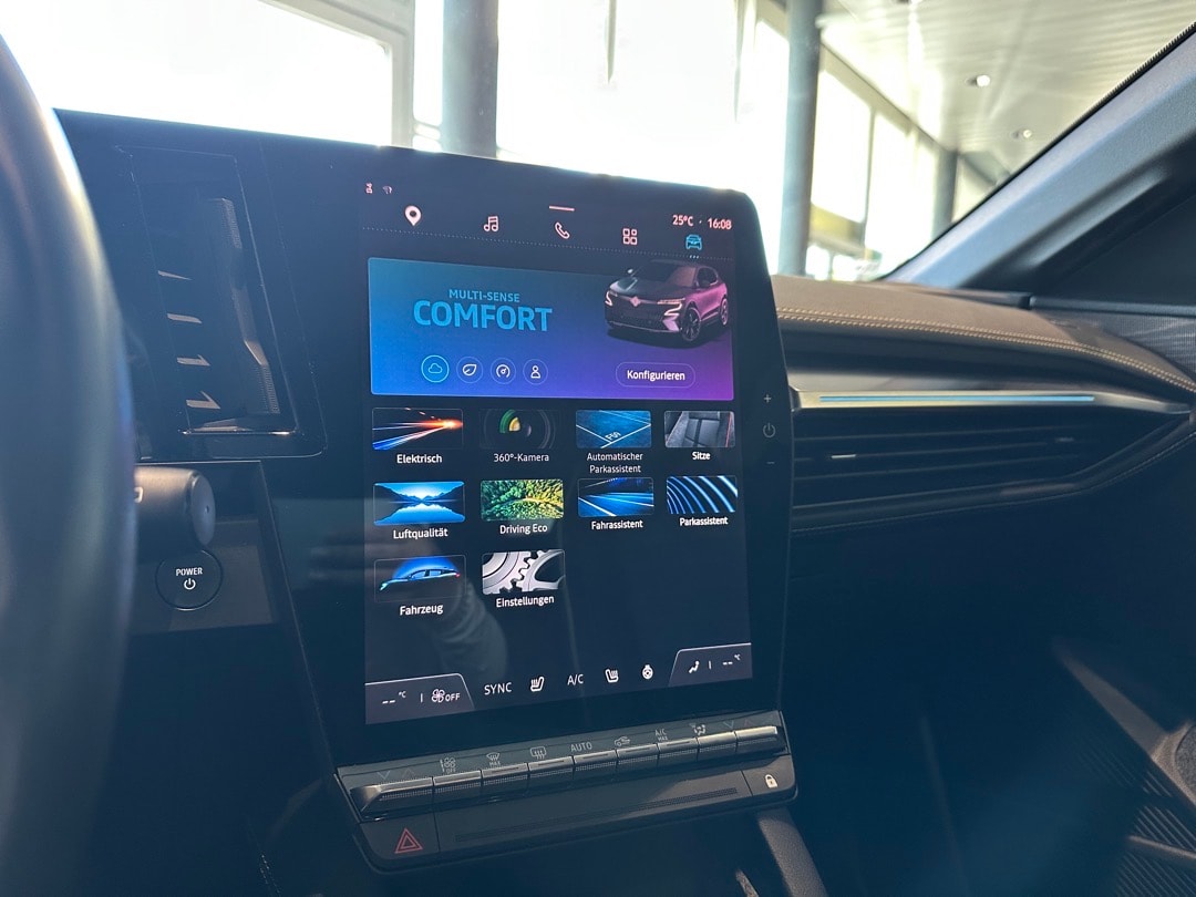 RENAULT Mégane E-TECH EV60 Iconic-image-17