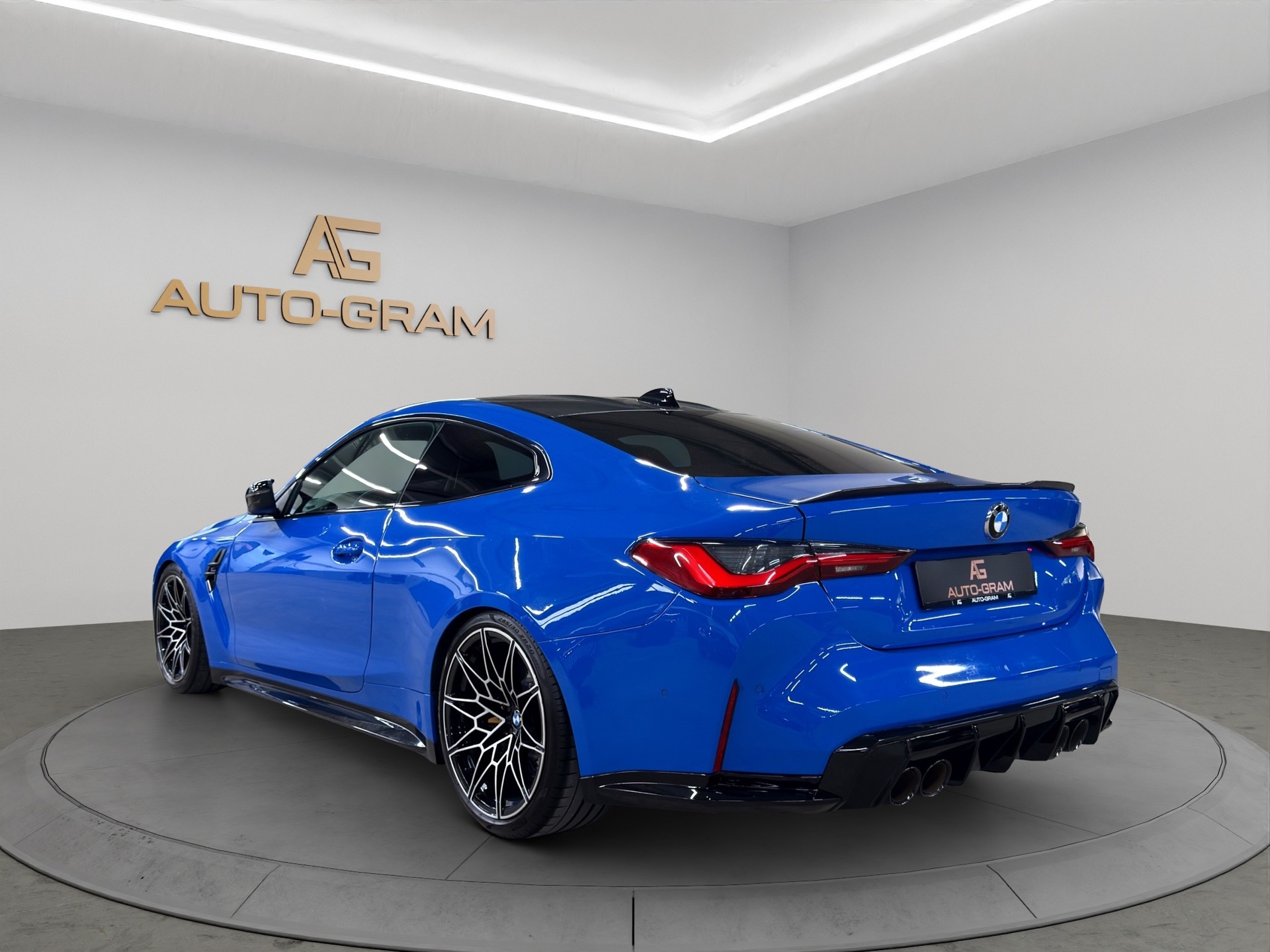 BMW M4 Coupé Competition M xDrive-showroom-element-2