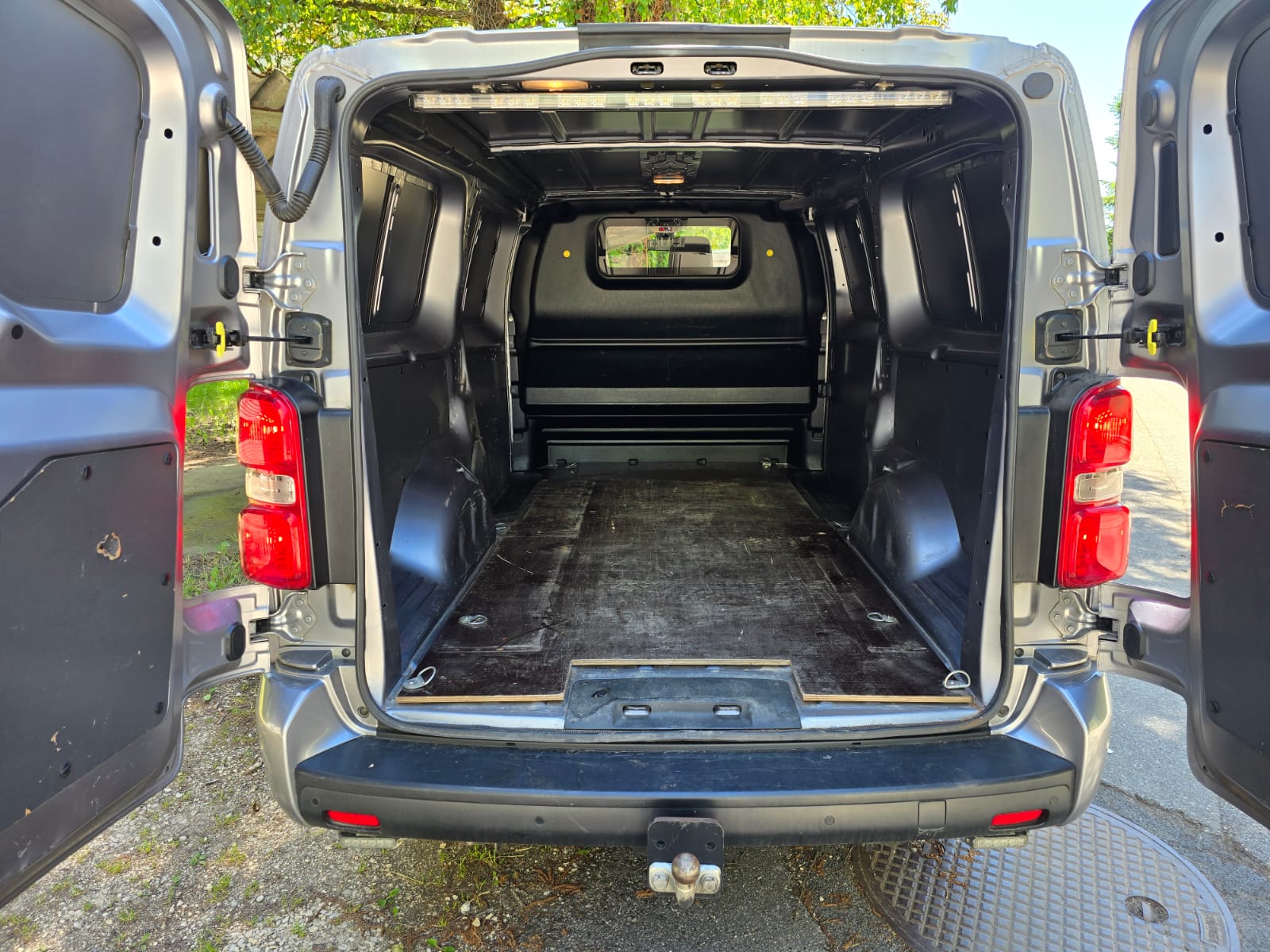 CITROEN Citroen Jumpy 177PS AT 2.0 Blue-HDi Driver XL-image-17