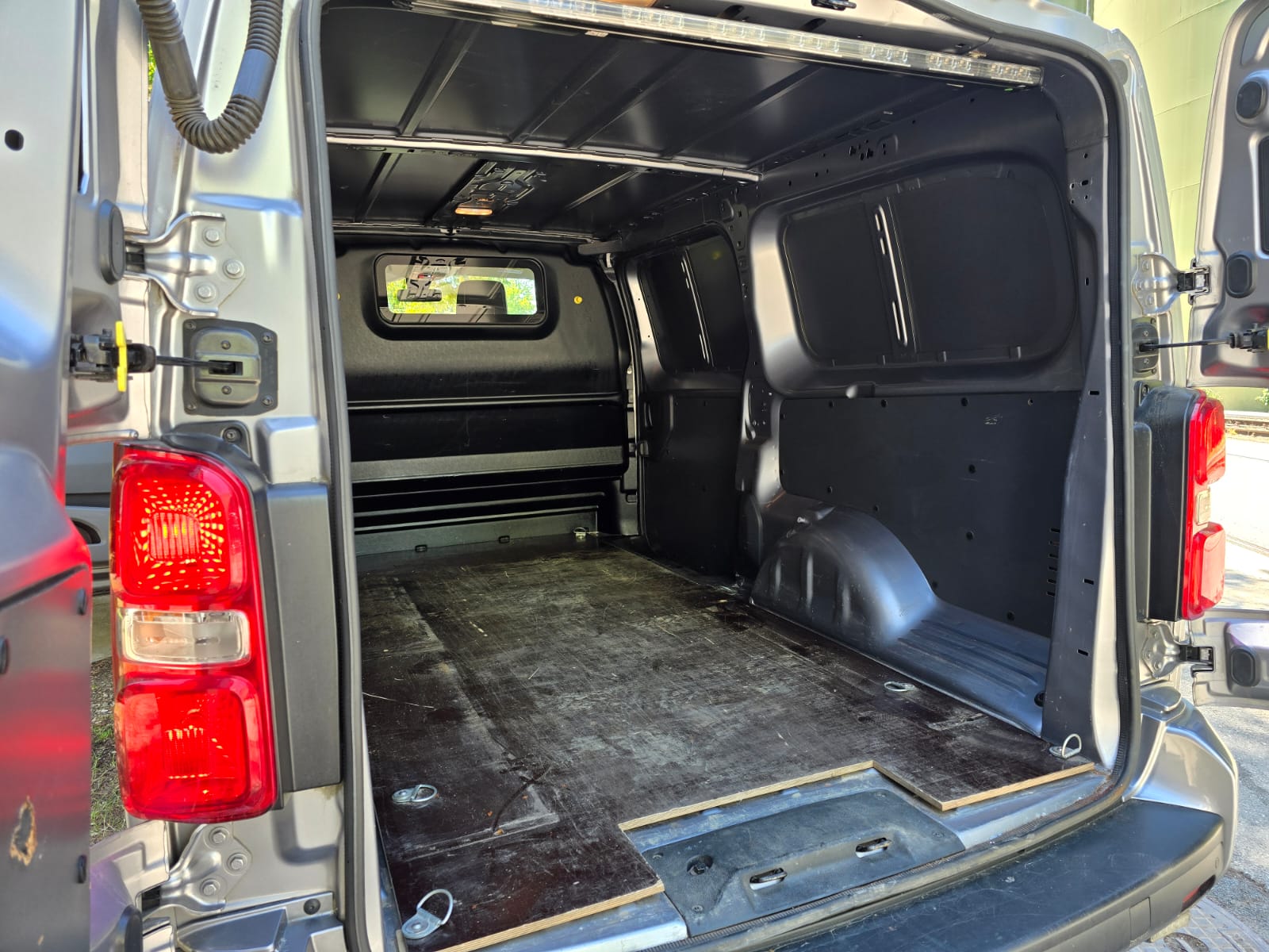CITROEN Citroen Jumpy 177PS AT 2.0 Blue-HDi Driver XL-image-15