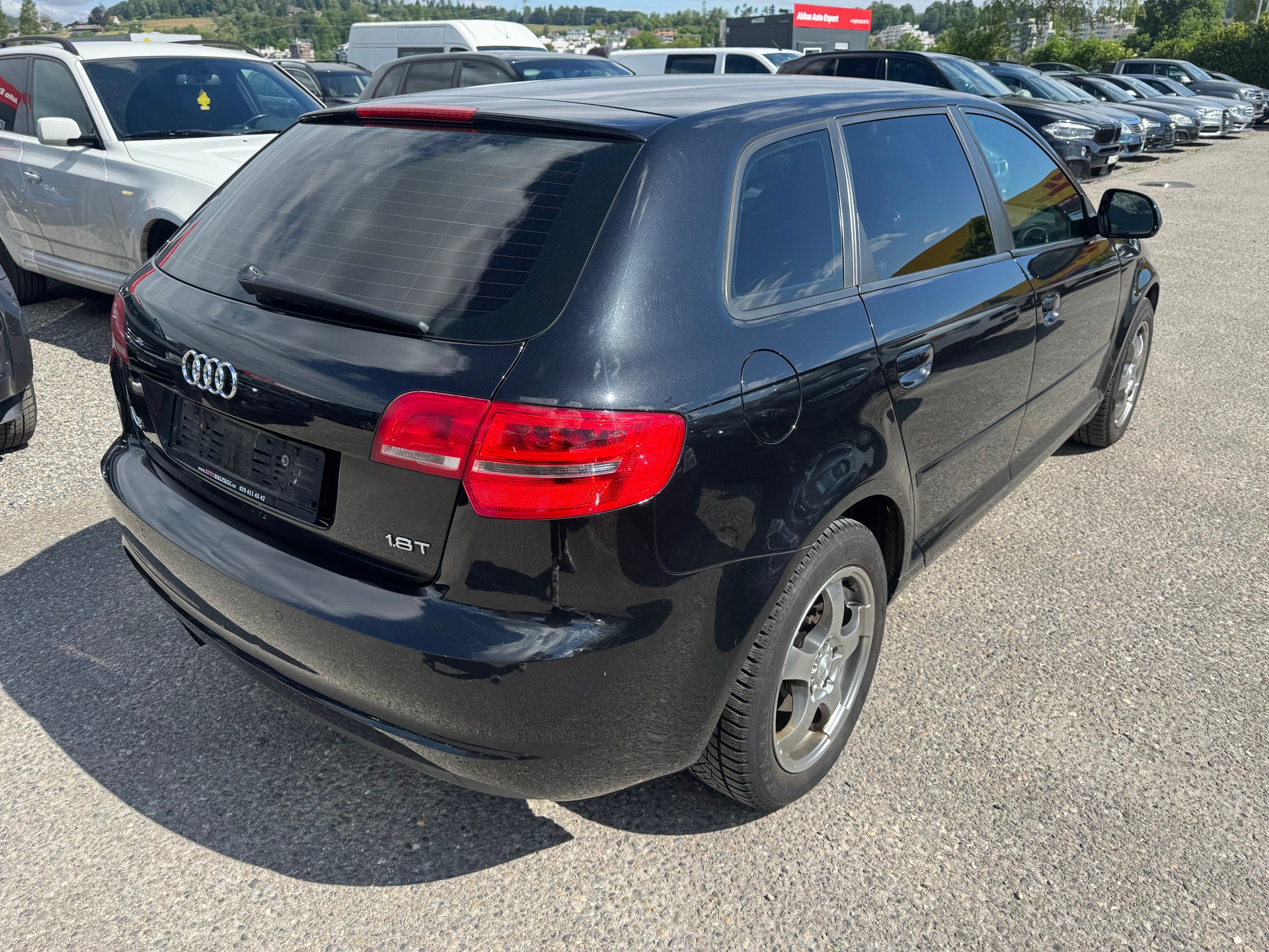 AUDI A3 Sportback 1.8 TFSI Attraction-image-3
