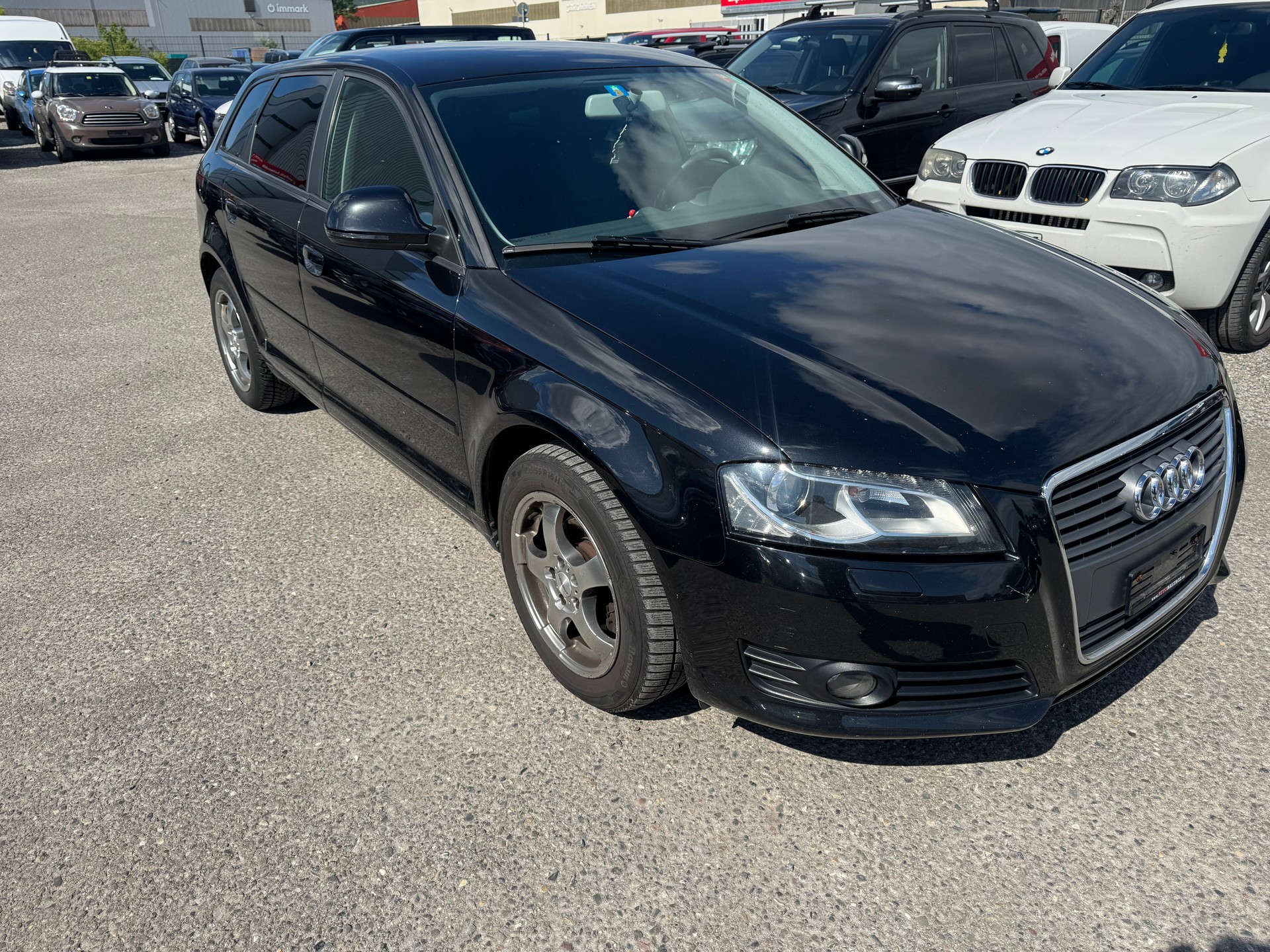 AUDI A3 Sportback 1.8 TFSI Attraction-image-2