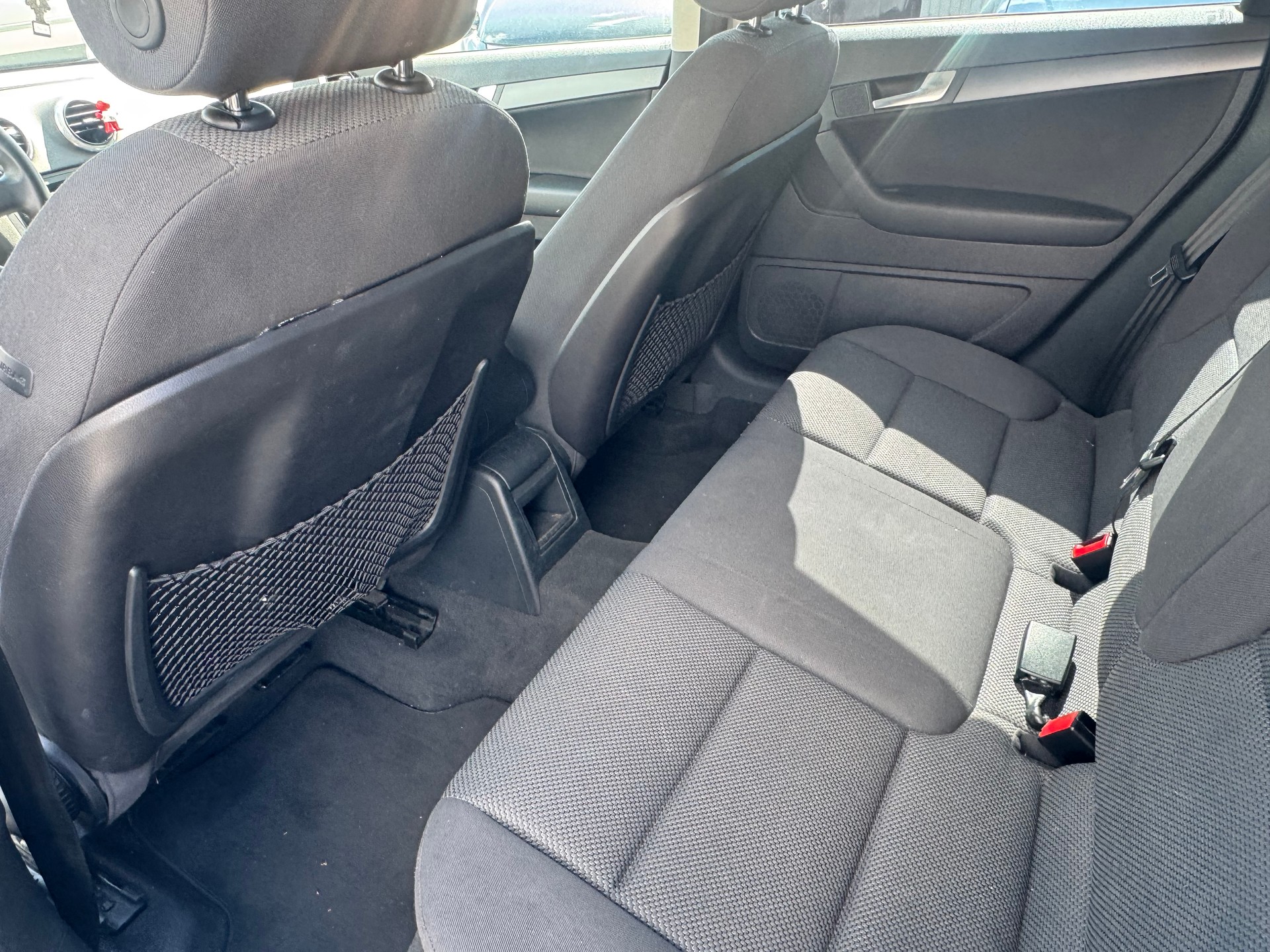 AUDI A3 Sportback 1.8 TFSI Attraction-image-8