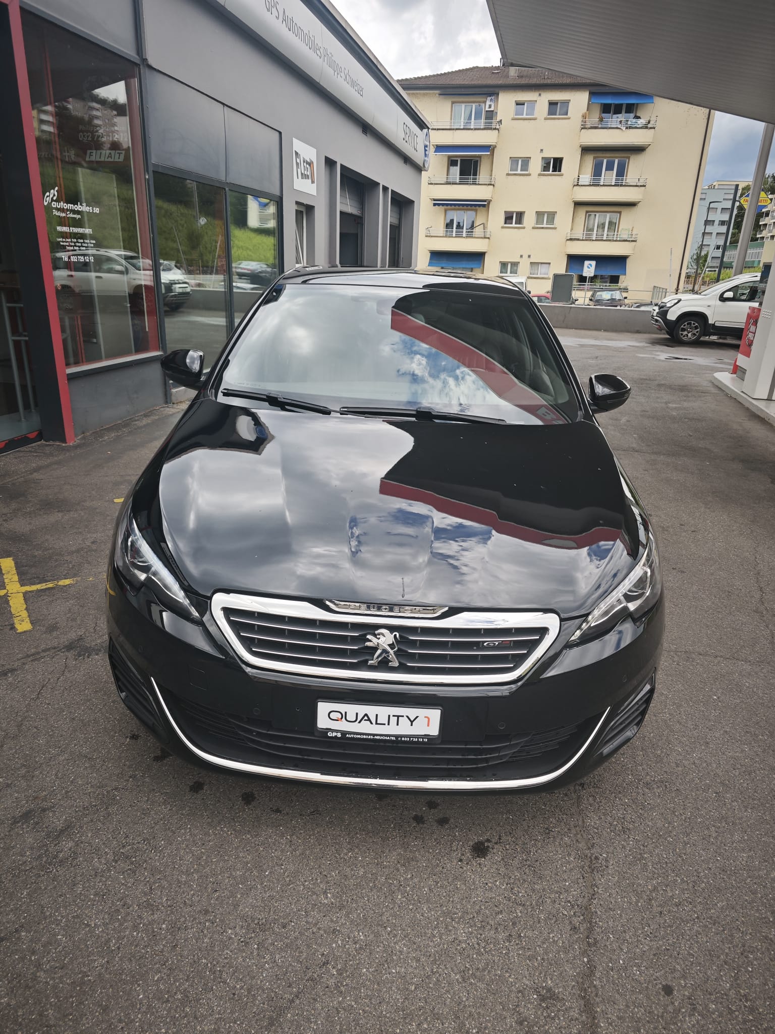 PEUGEOT 308 2.0 BlueHDI GT Automatic 180cv-image-3