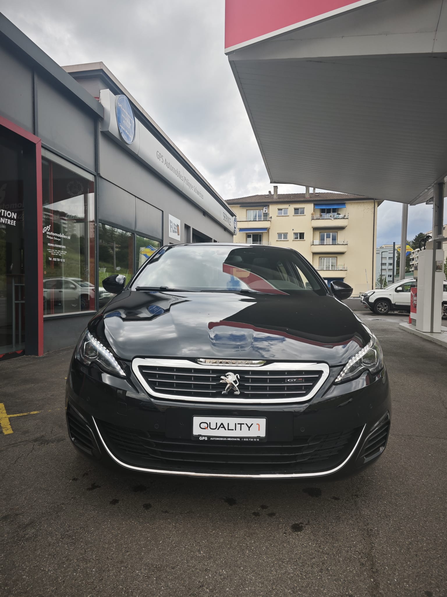 PEUGEOT 308 2.0 BlueHDI GT Automatic 180cv-image-1